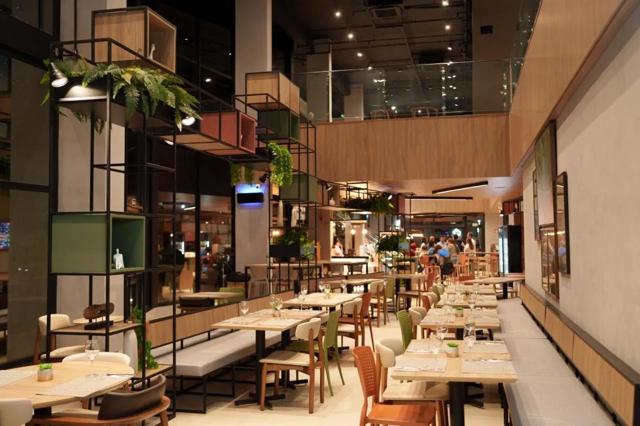 Restaurant/places to eat in ibis Tangará Da Serra