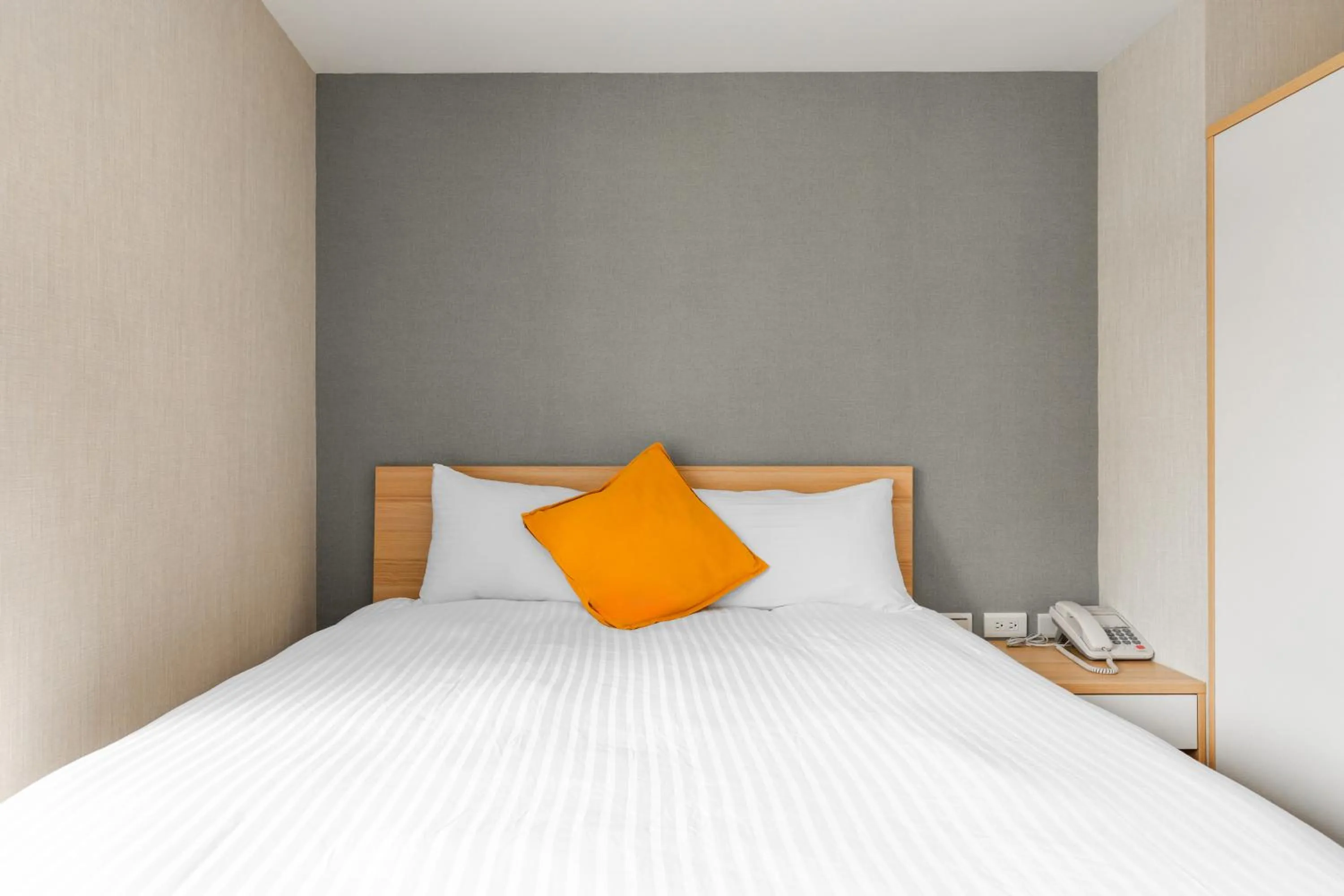 Photo of the whole room, Bed in Mu Chen Hotel