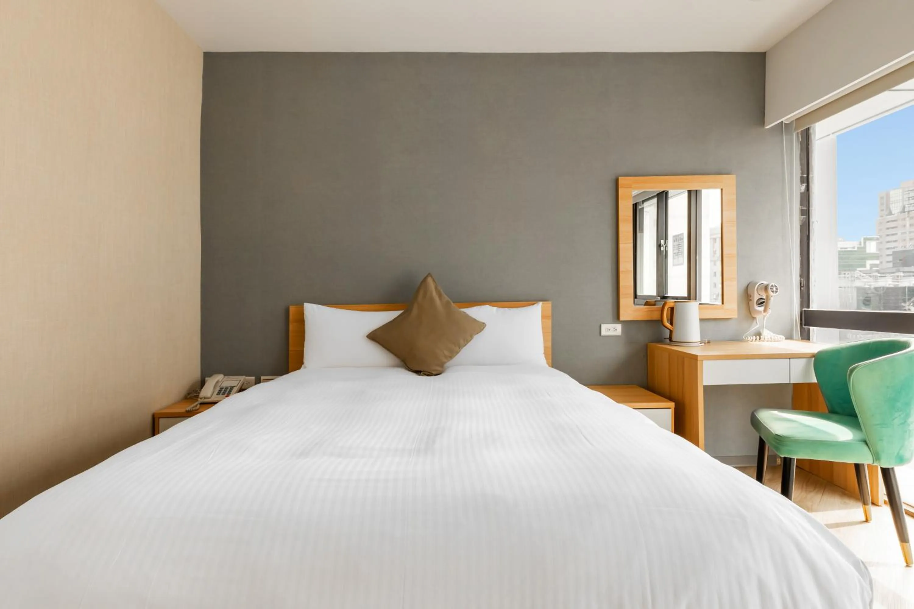 Photo of the whole room, Bed in Mu Chen Hotel