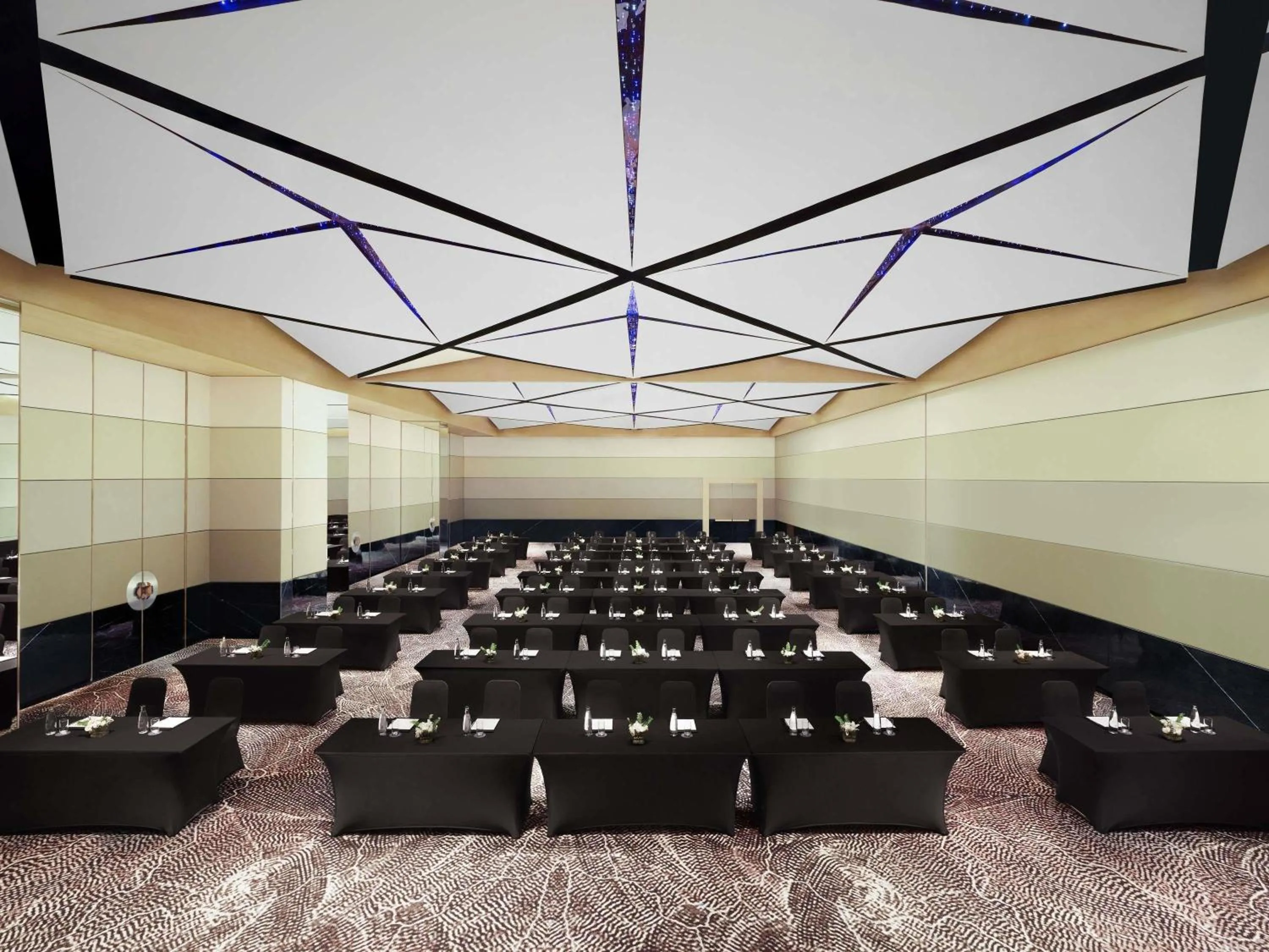 Meeting/conference room in Novotel New Delhi City Centre
