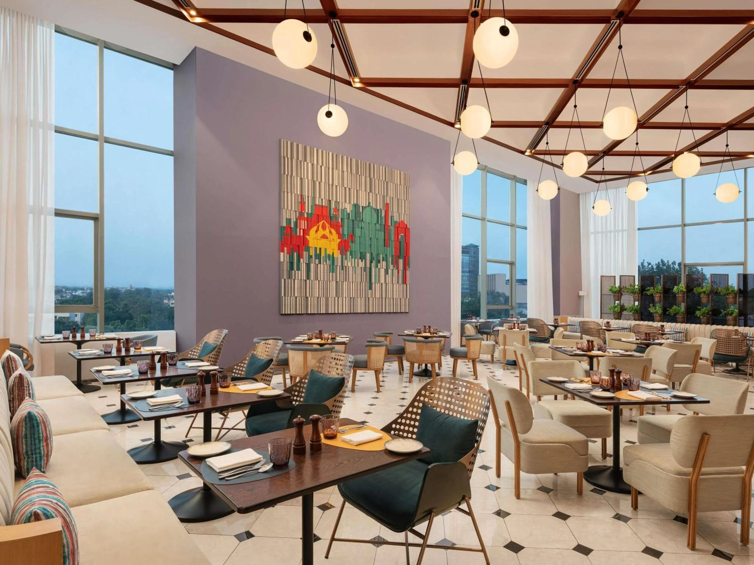 Restaurant/places to eat in Novotel New Delhi City Centre