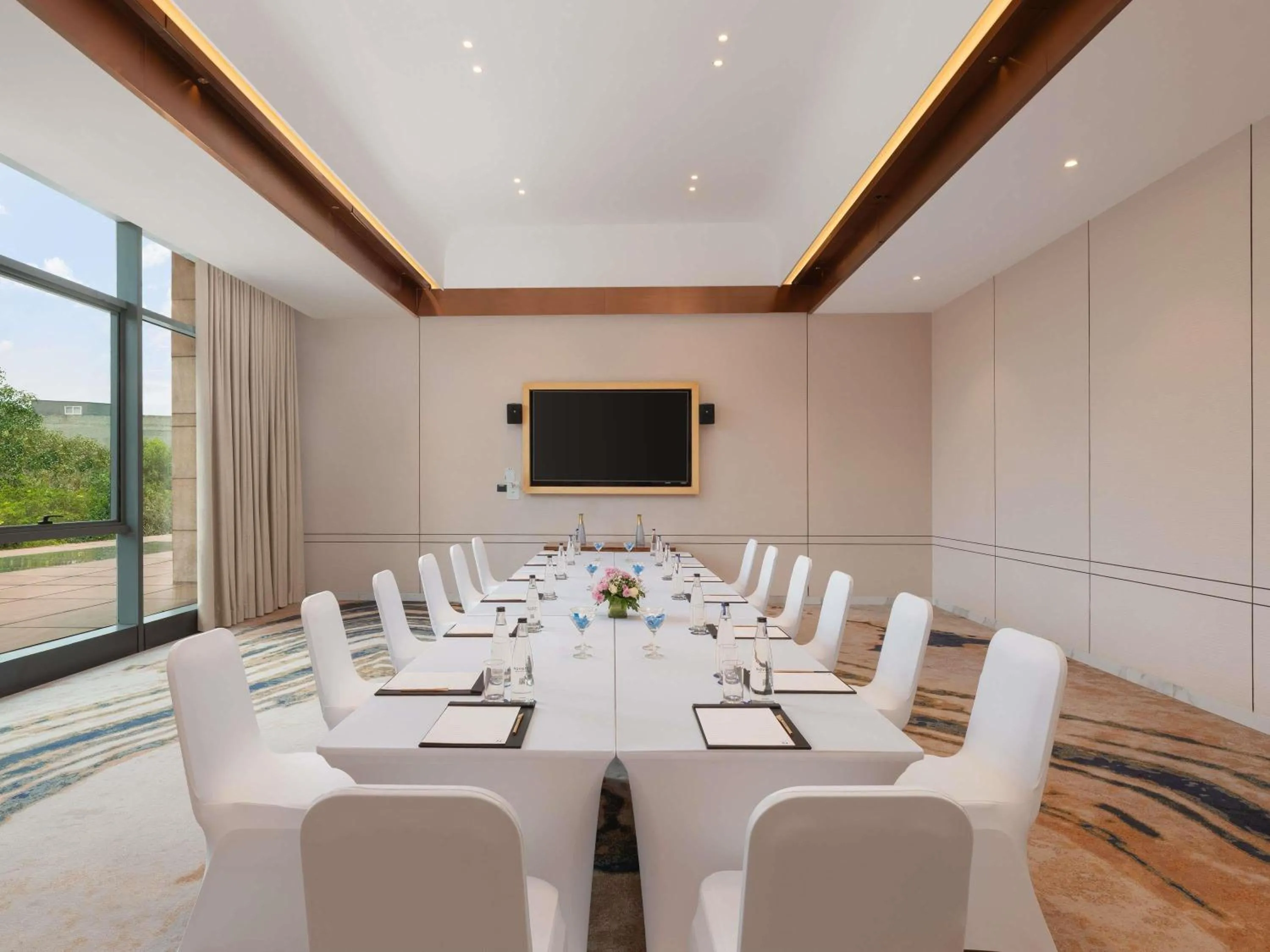 Meeting/conference room in Novotel New Delhi City Centre