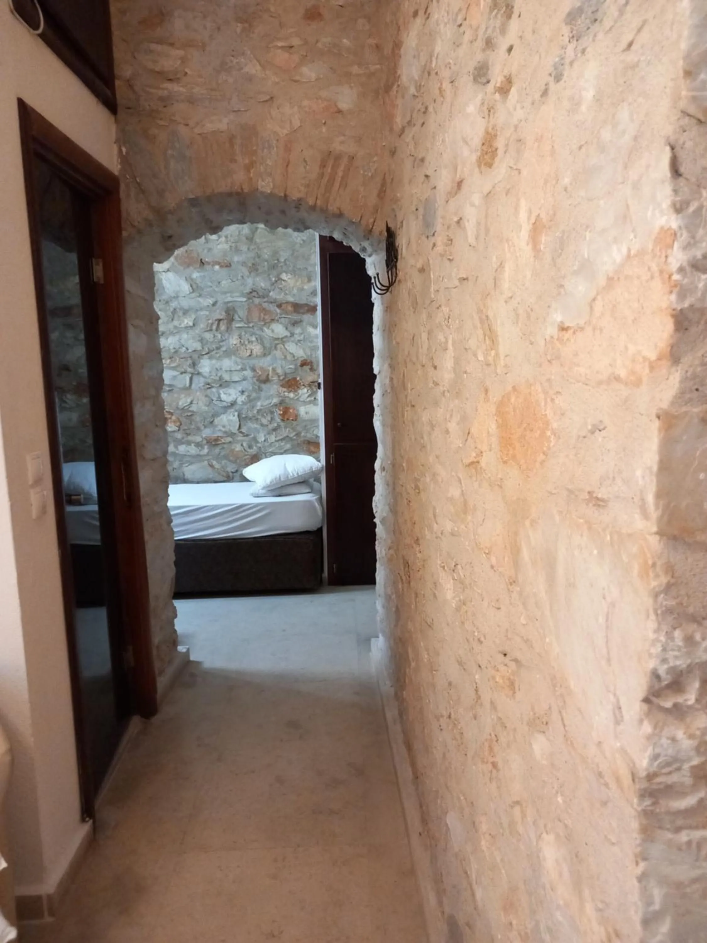 Photo of the whole room, Bed in Tsopela Boutique Hotel