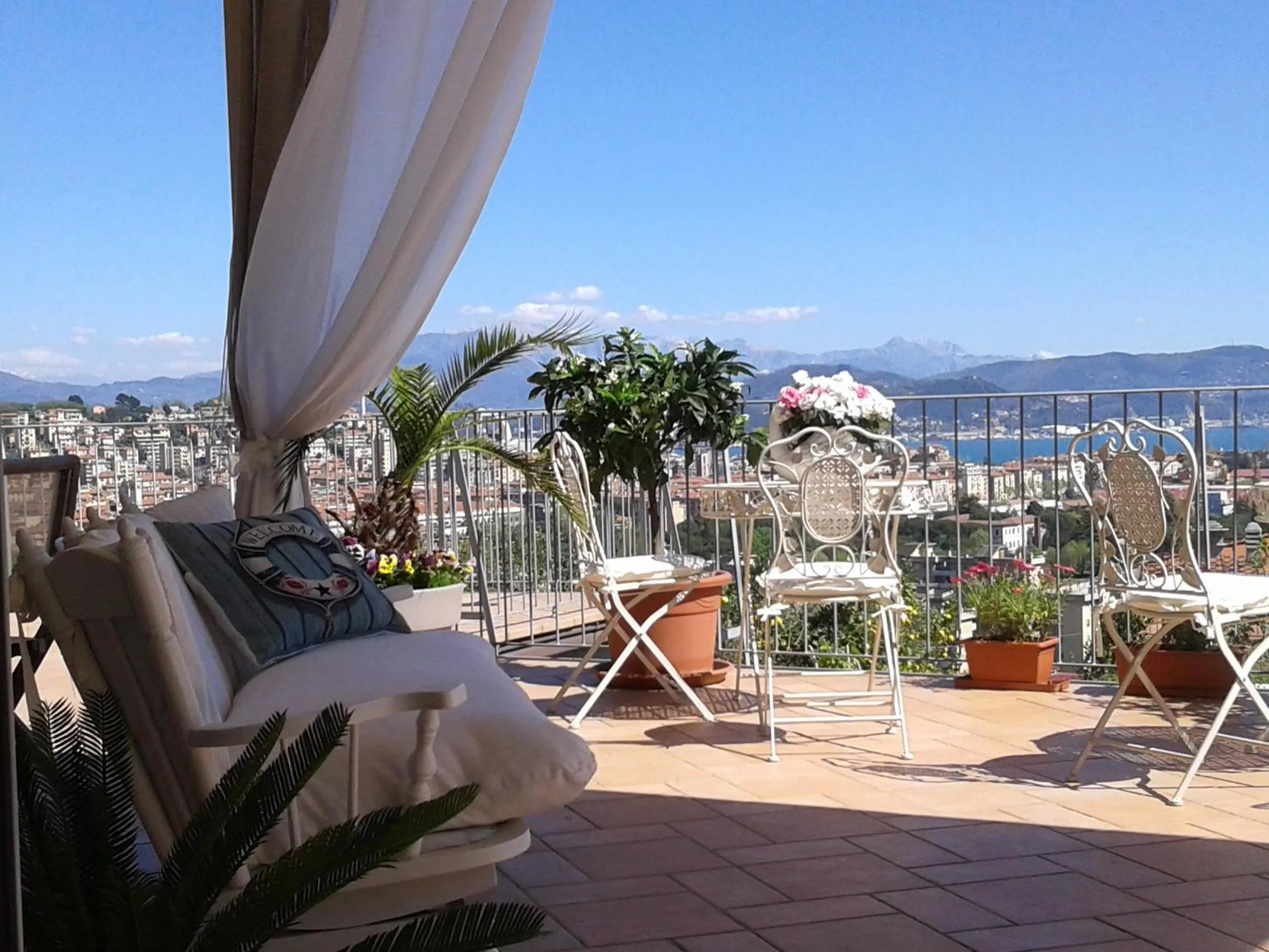 Balcony/Terrace in Dreams Guest House