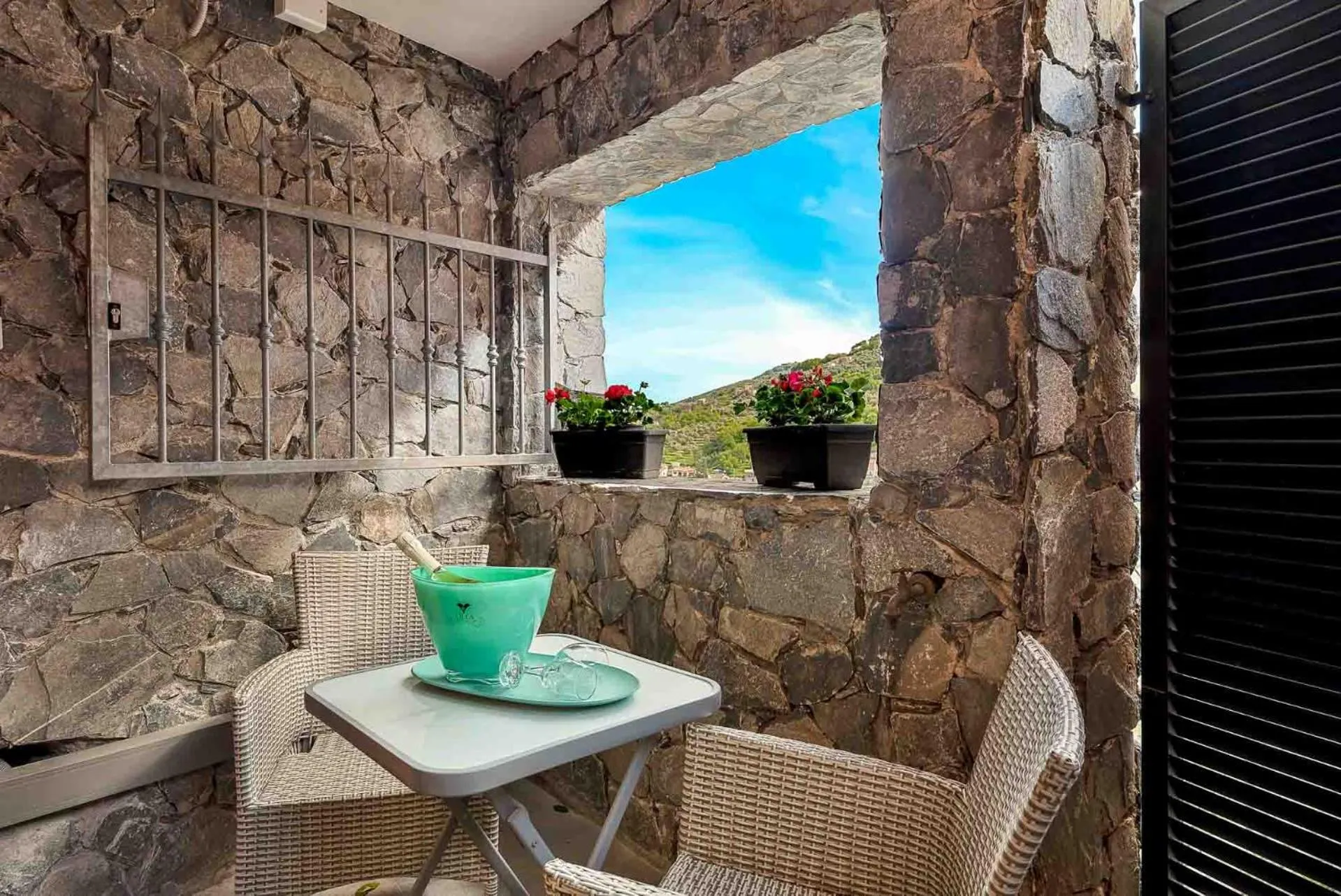 Patio in Dreams Guest House