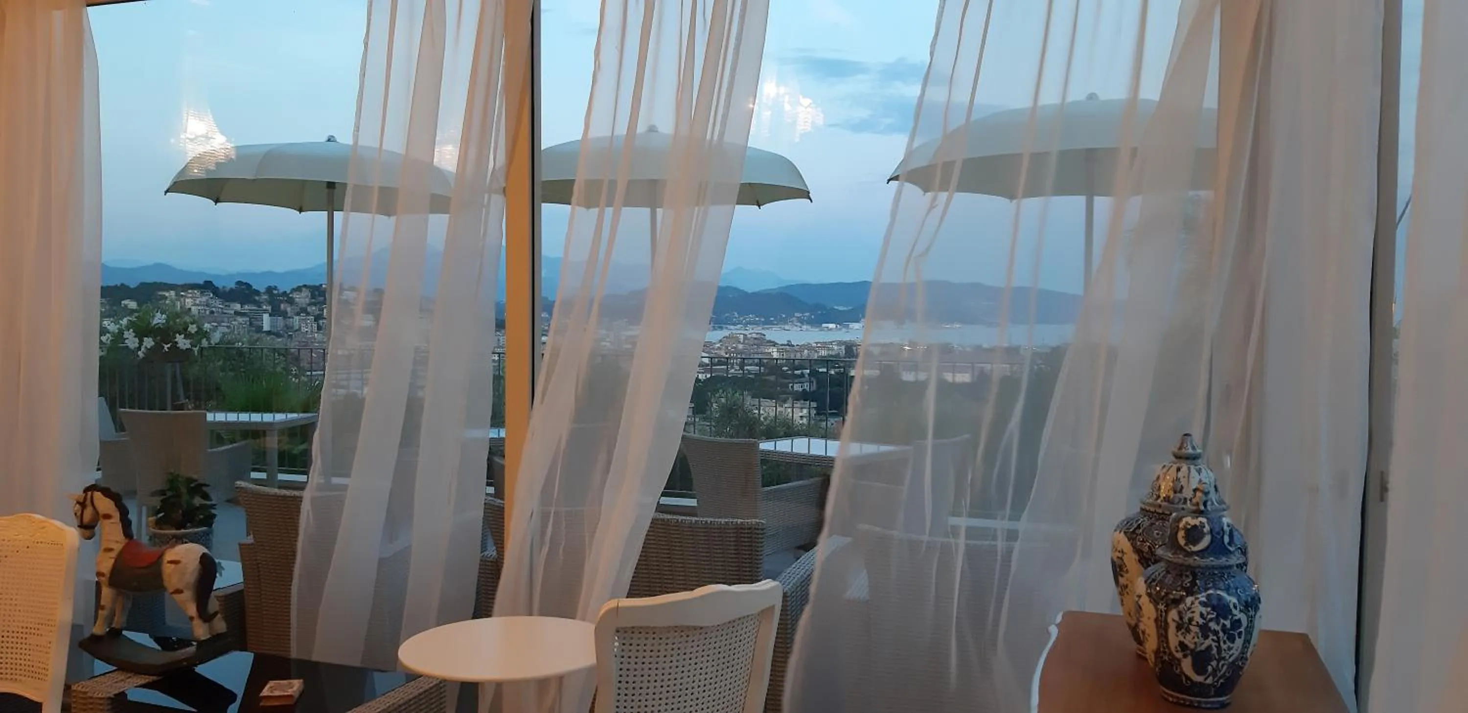 Balcony/Terrace in Dreams Guest House