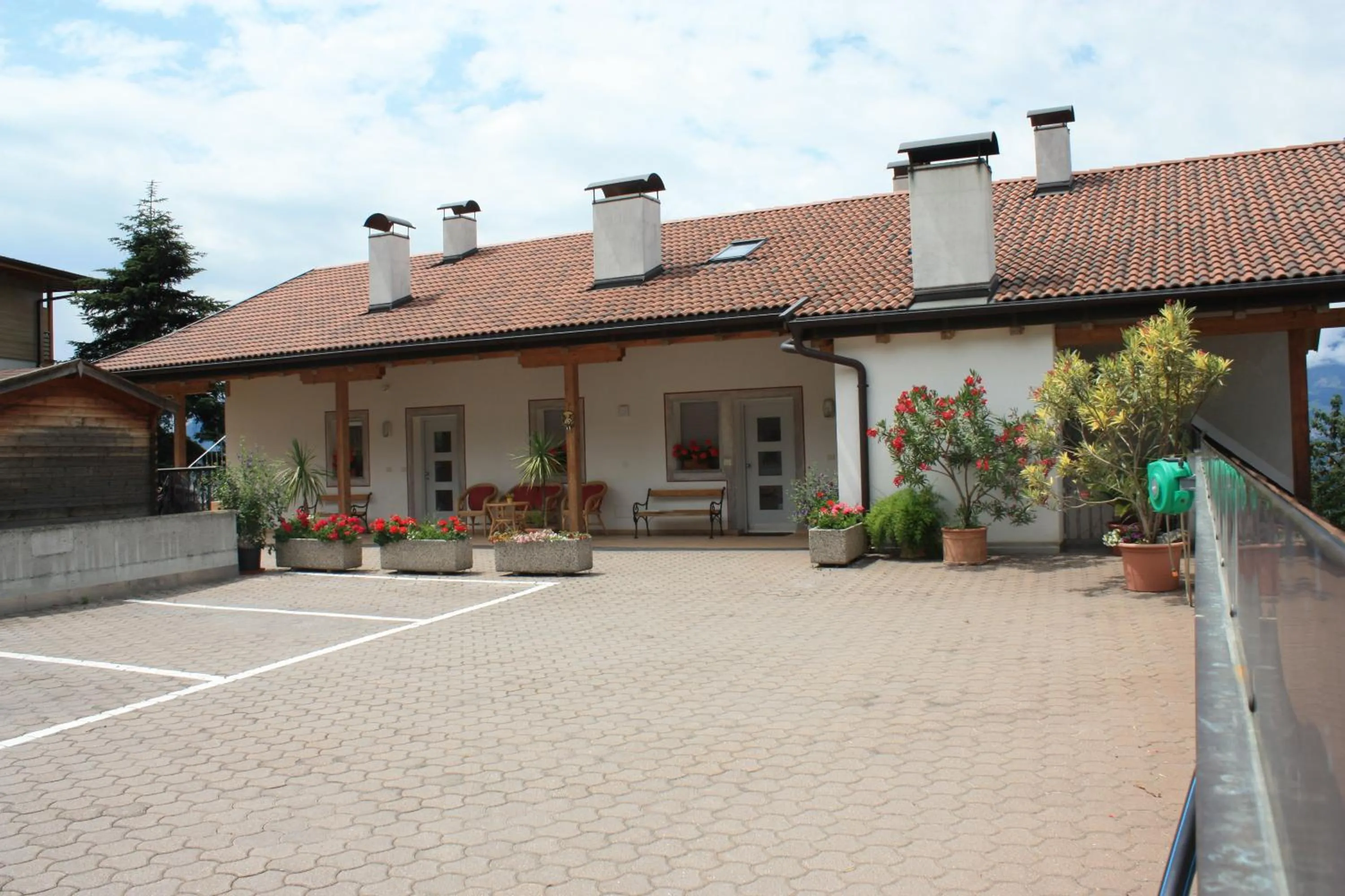Property building in Kampflhof Apartments