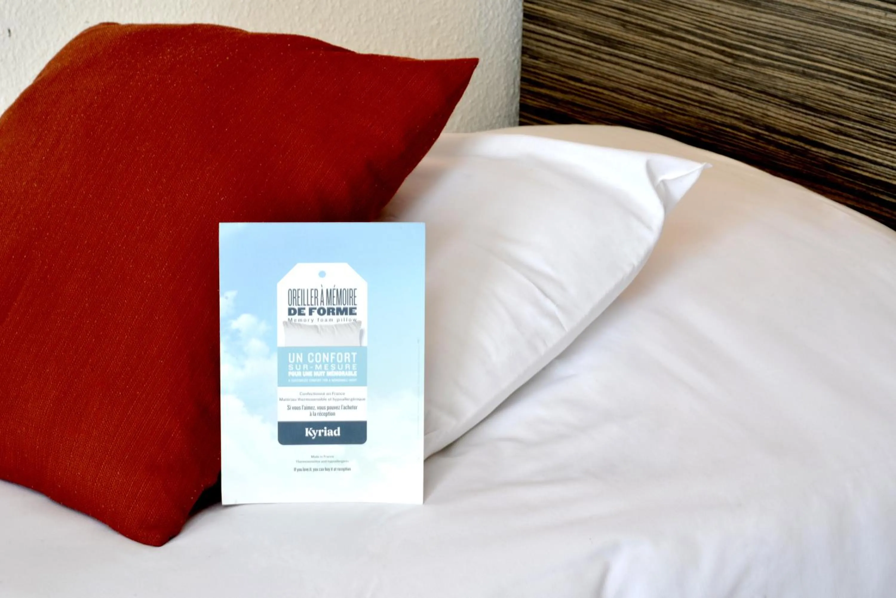 Certificate/Award, Bed in Kyriad Rouen Sud - Oissel