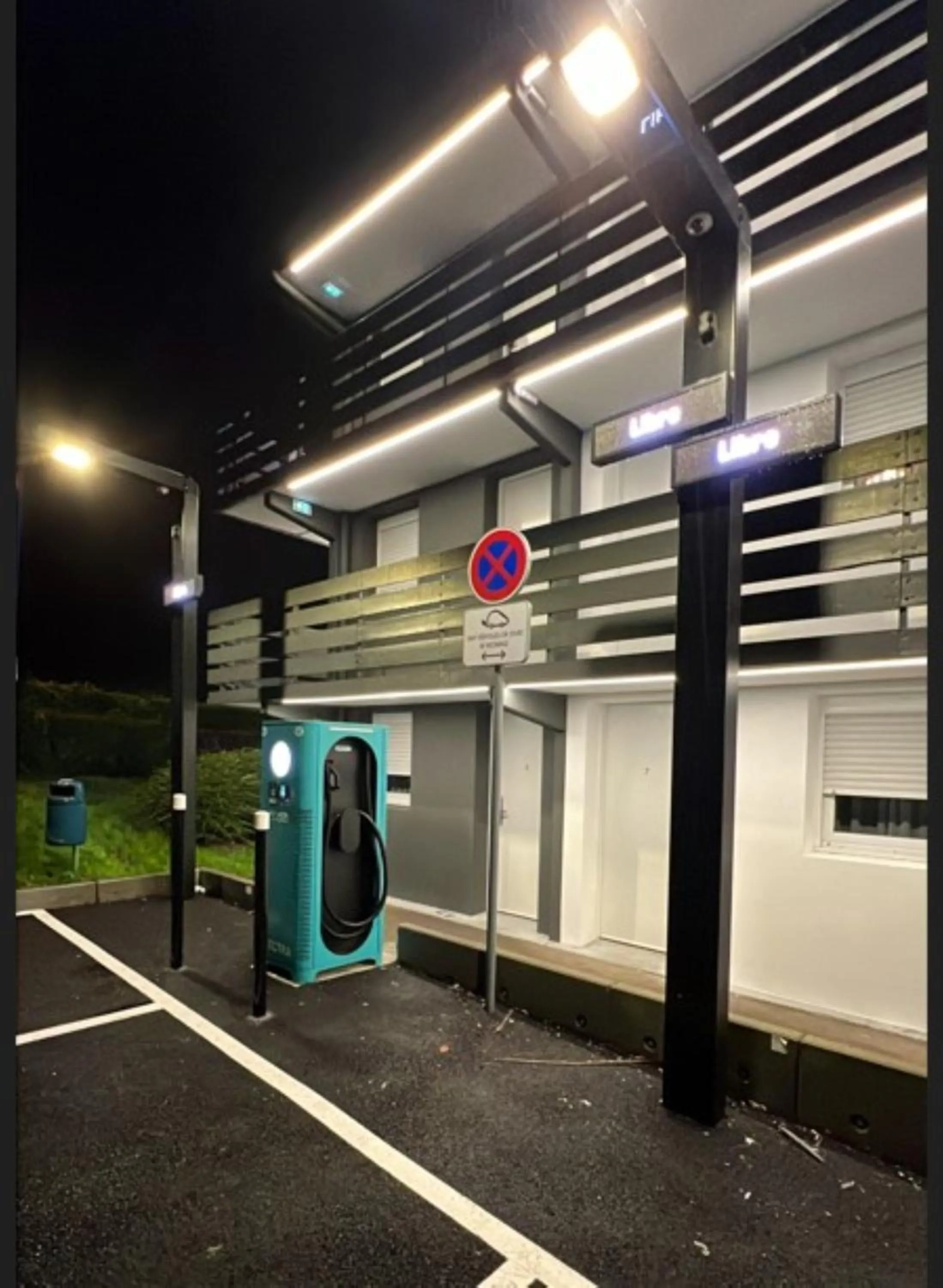 Parking in Kyriad Rouen Sud - Oissel