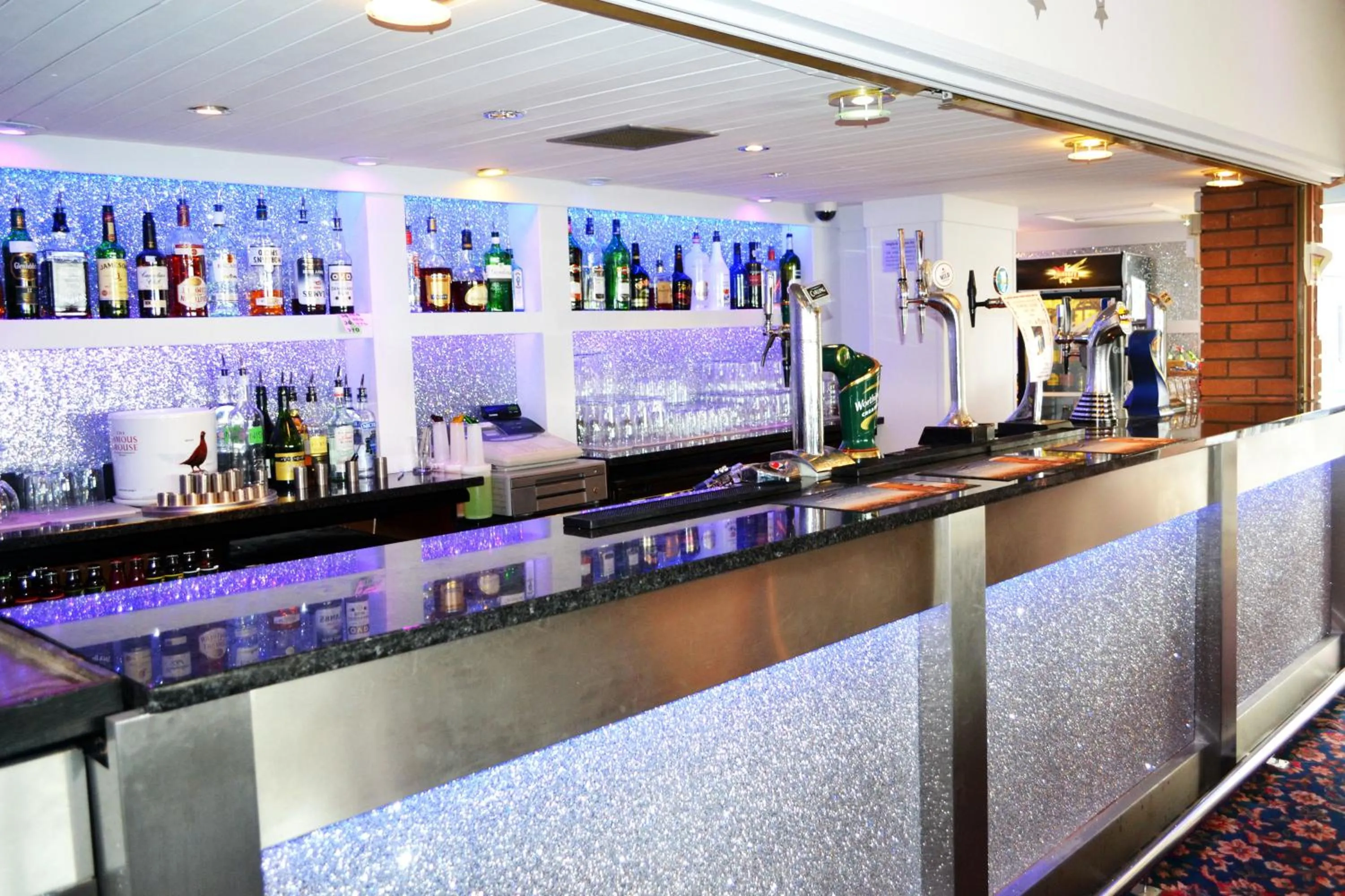 Lounge or bar in Lyndene Hotel