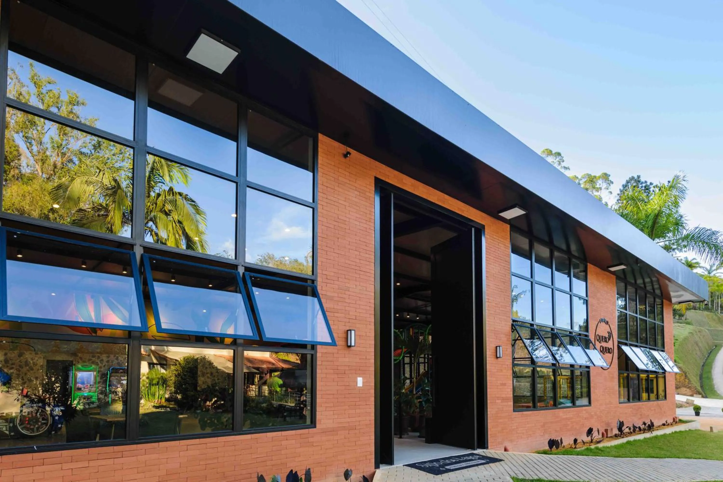 Property building in Sítio dos Lagos