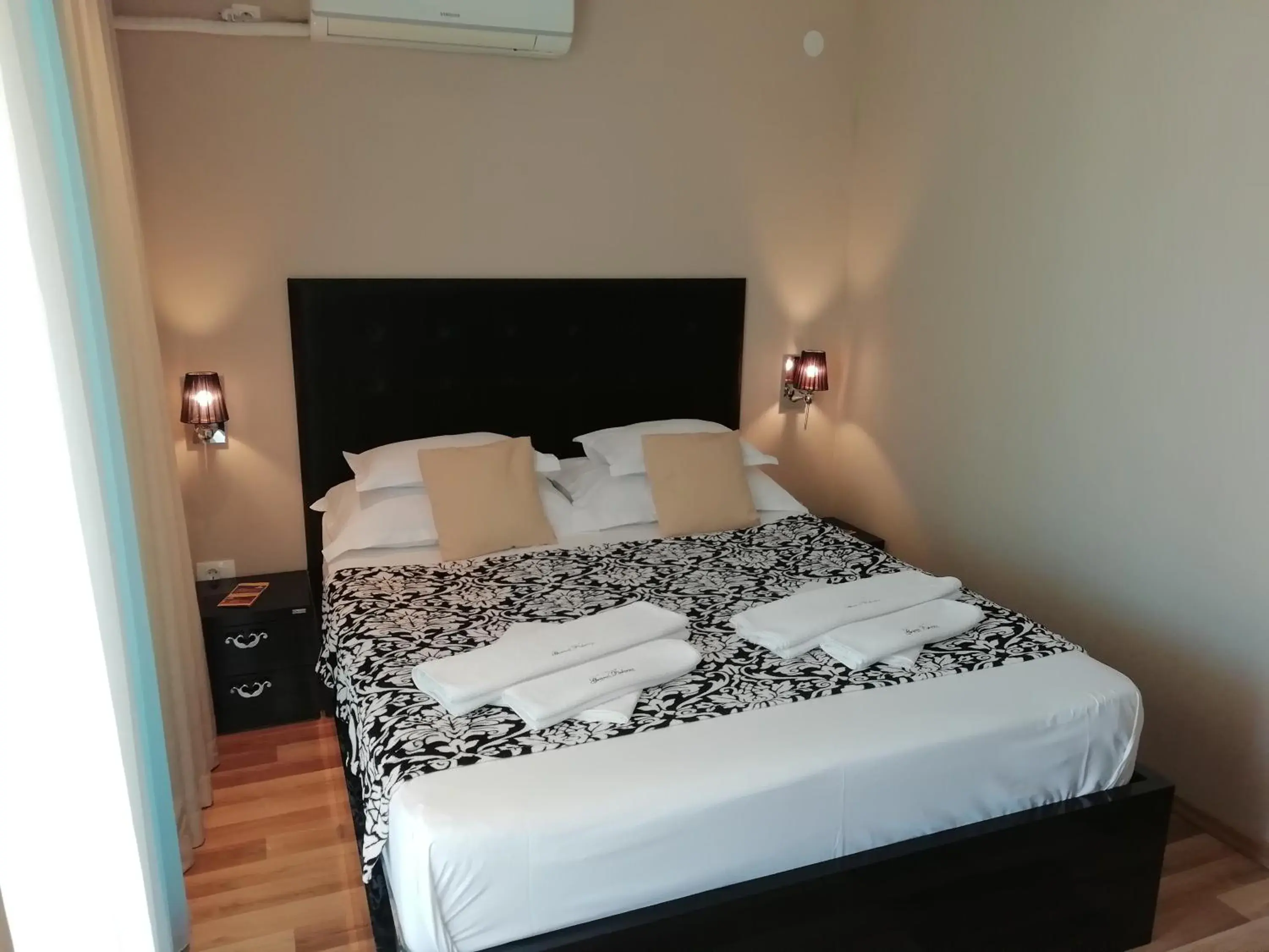 Deluxe Double Room with Balcony - single occupancy in Apartments and Rooms Grand Palazzo Deluxe Double Room with Balcony - single occupancy in Apartments and Rooms Grand Palazzo