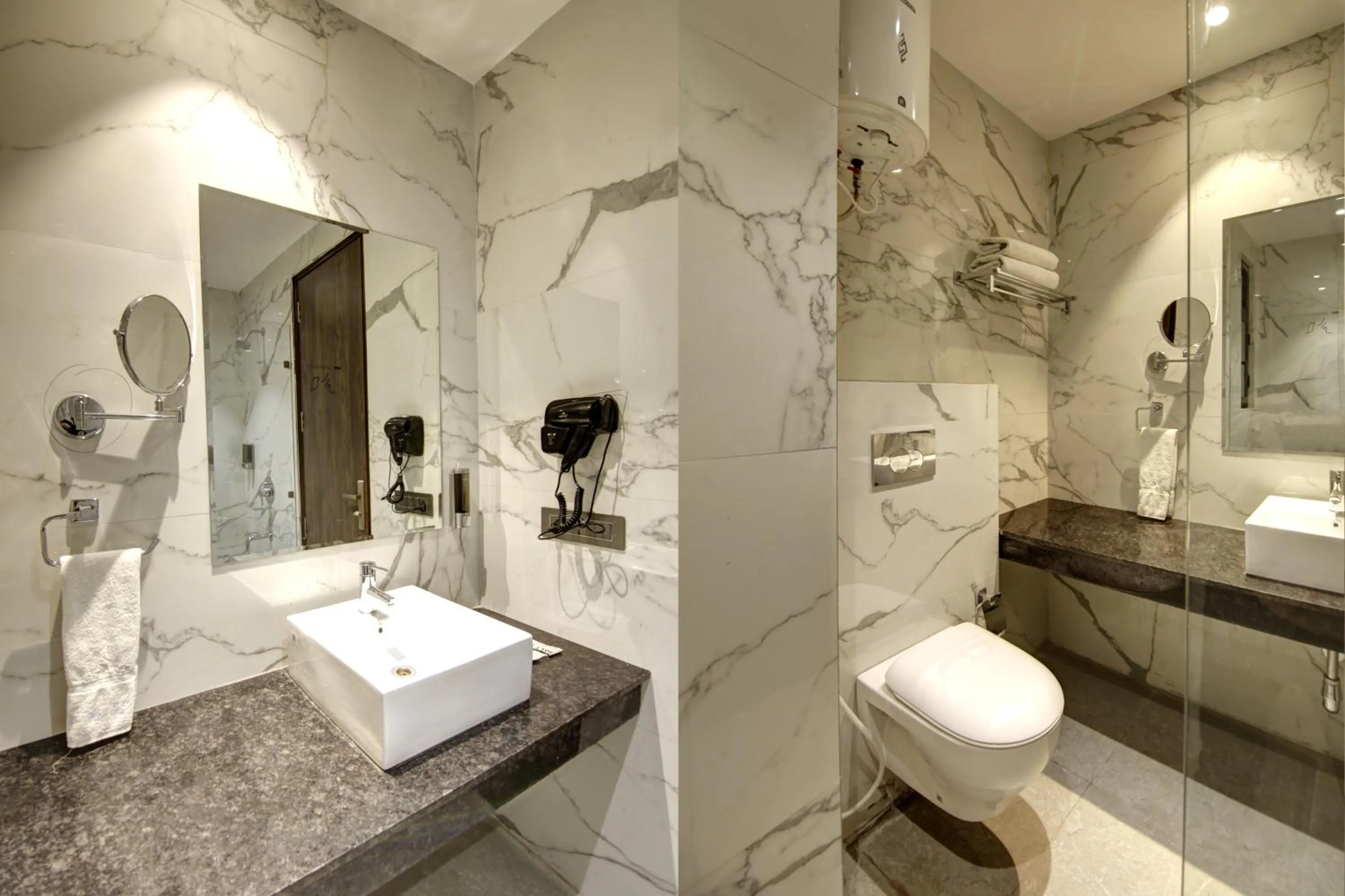 Shower in Saltstayz Premier - Galleria Market Road & Sector 27