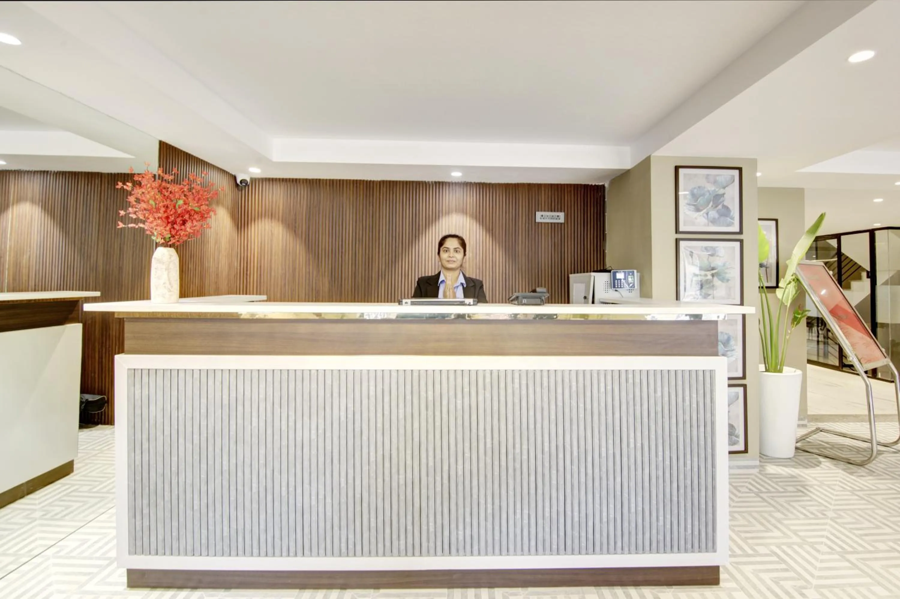 People in Saltstayz Premier - Galleria Market Road & Sector 27