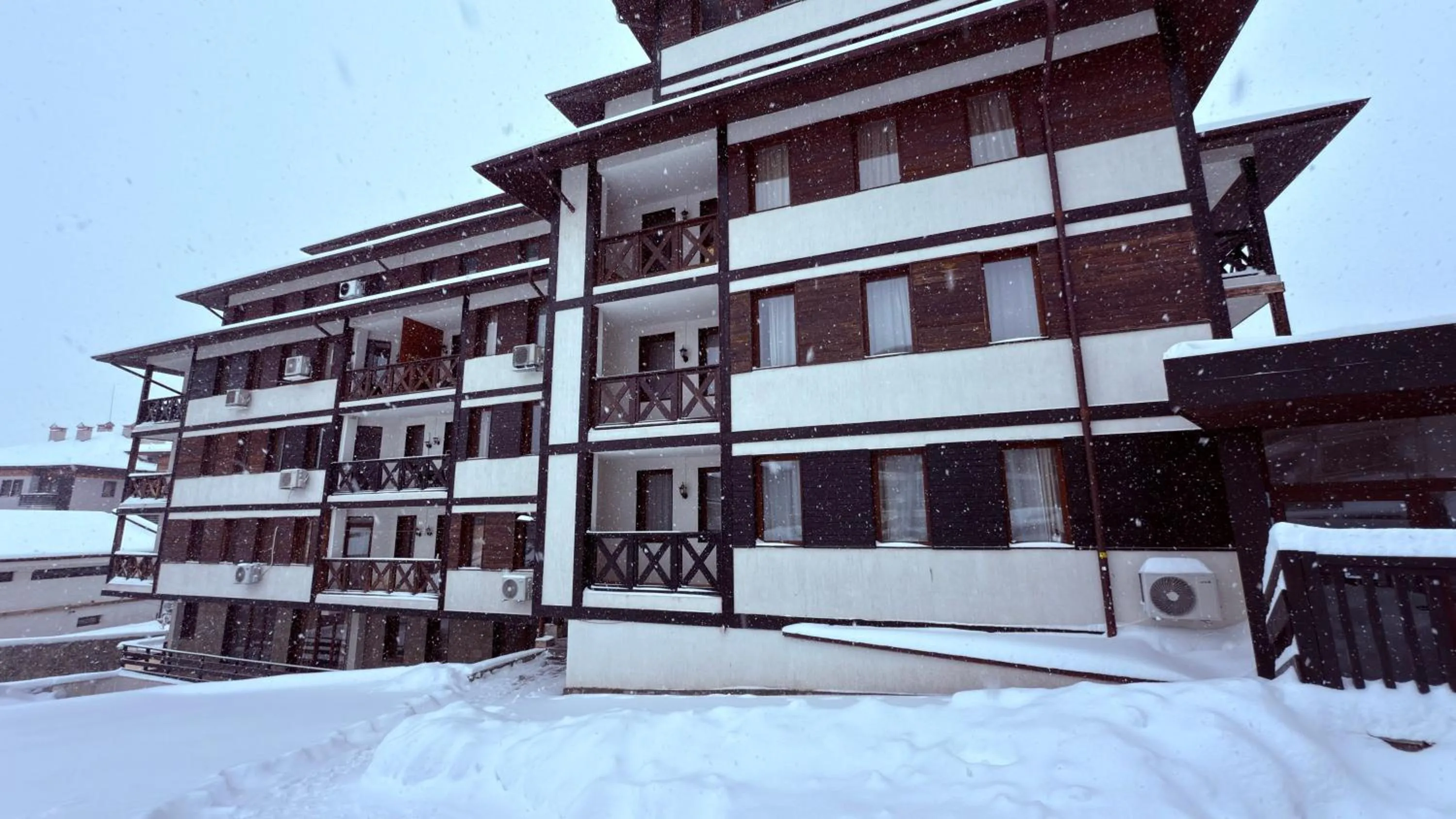 Florimont Heights Apart Complex