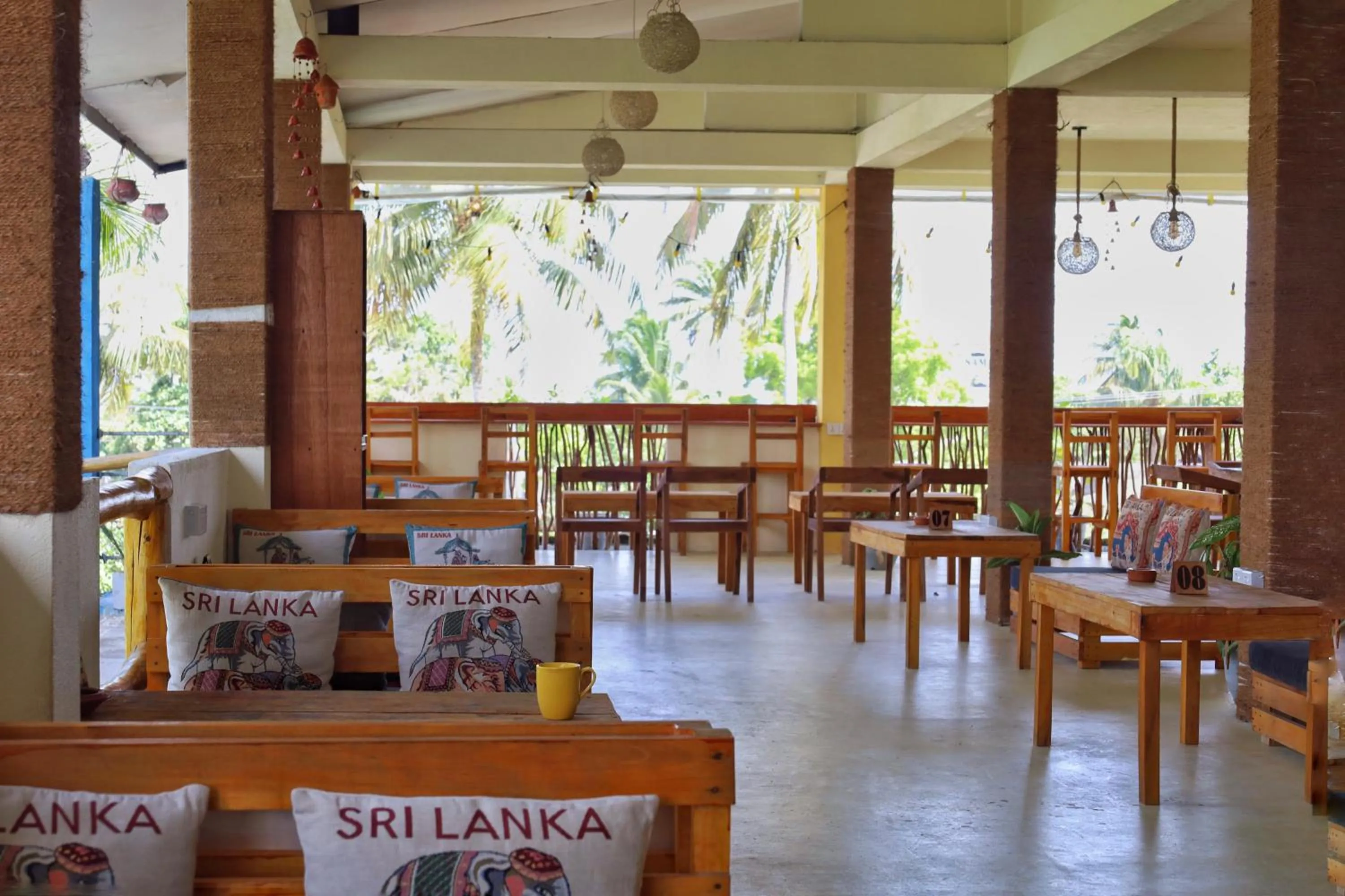 Restaurant/places to eat in Wake N Flow, Weligama