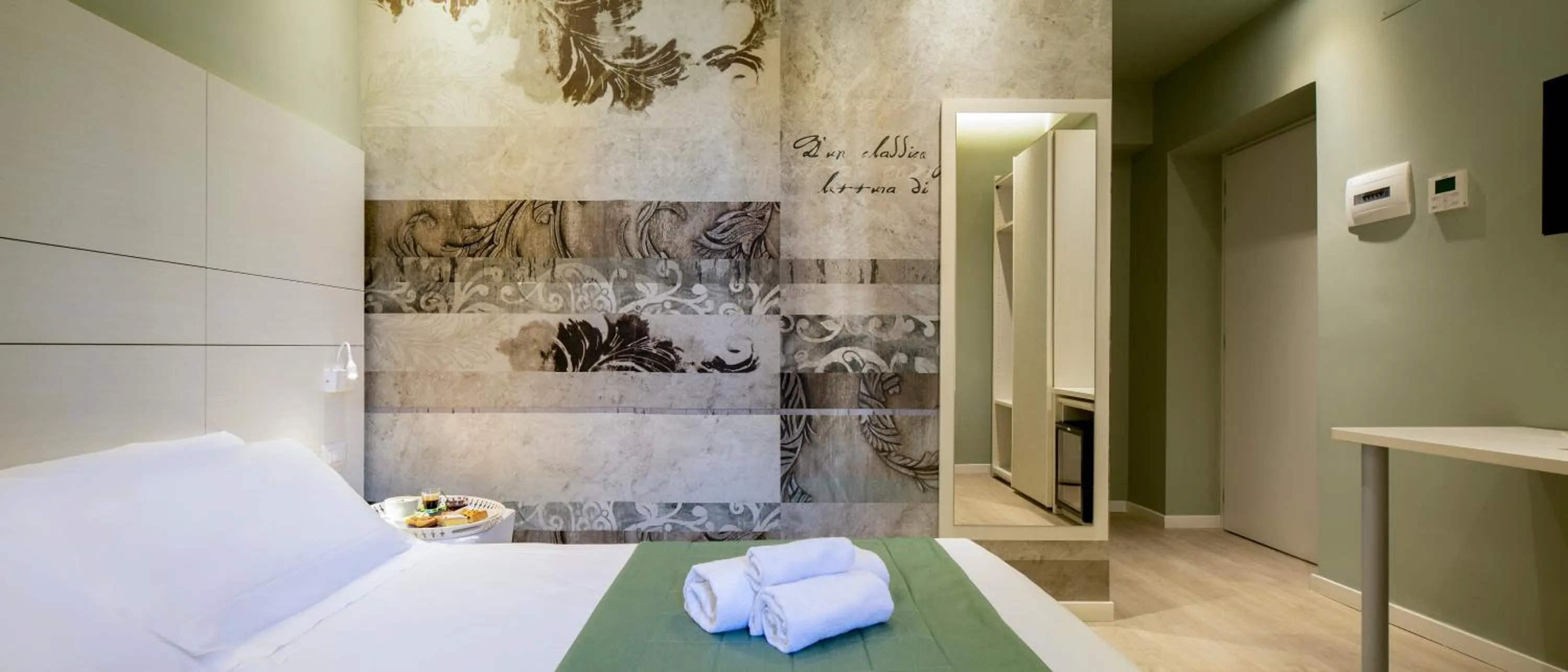 Photo of the whole room, Bed in Navigliotel 19 - Rooms & Suites