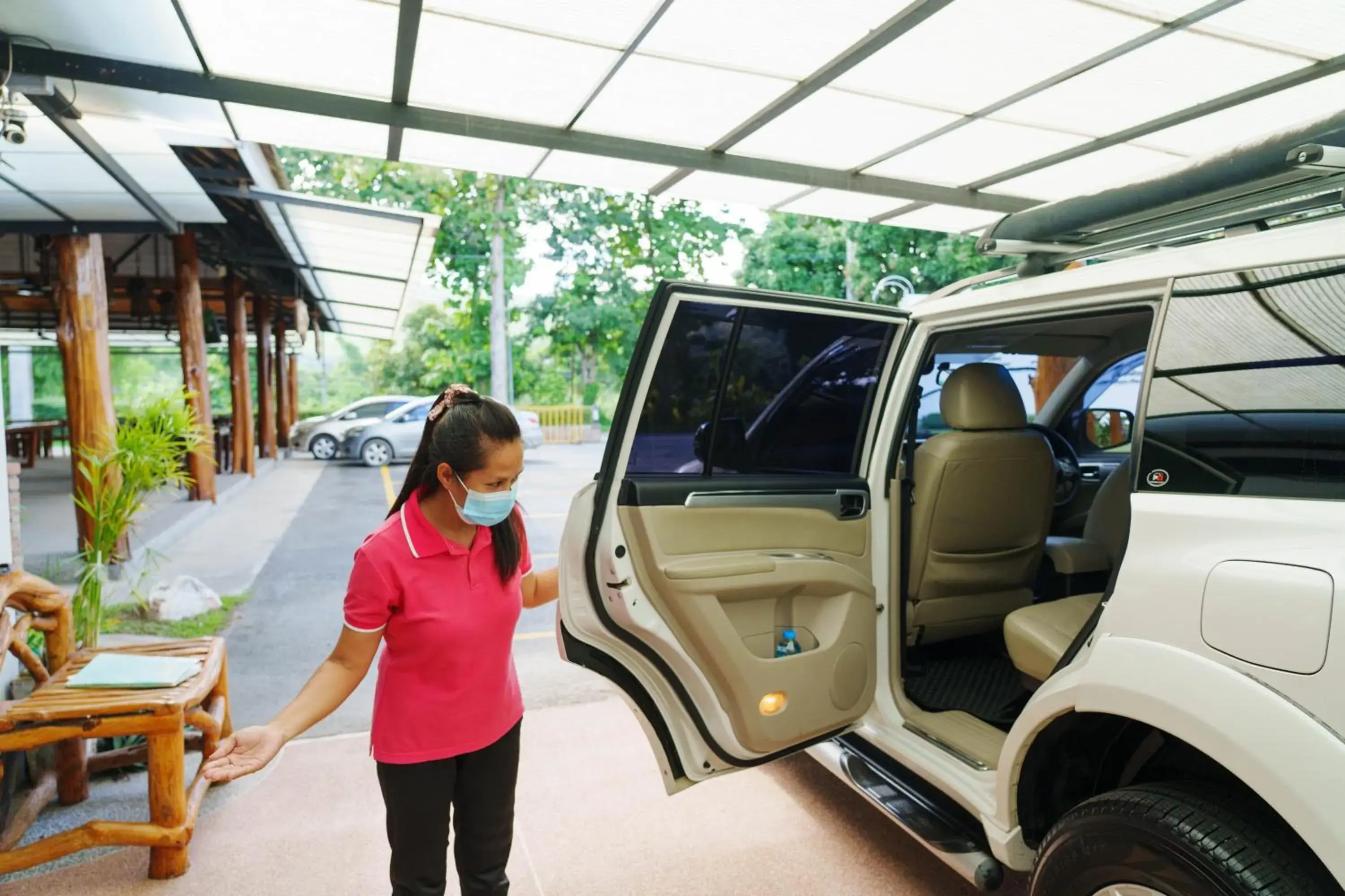 shuttle in Doi Inthanon View Resort shuttle in Doi Inthanon View Resort