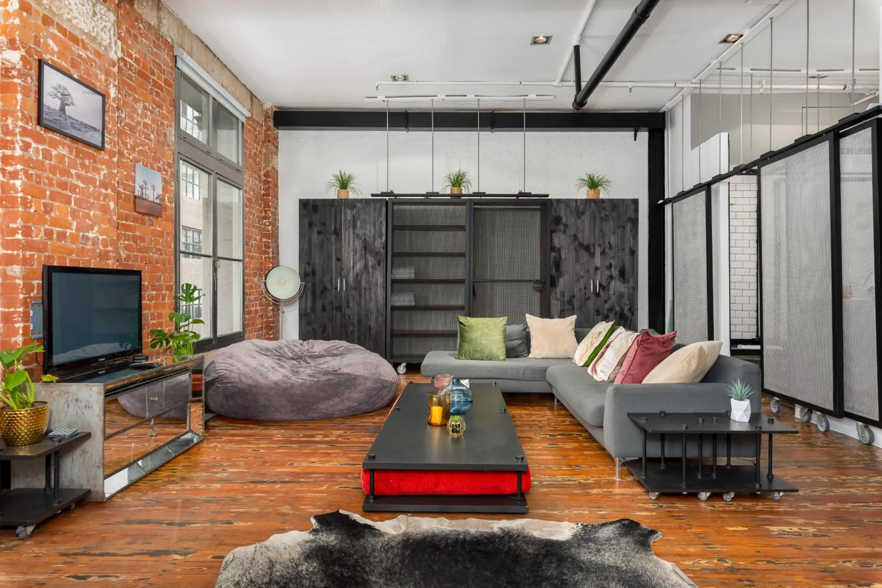 Wolroy House 206