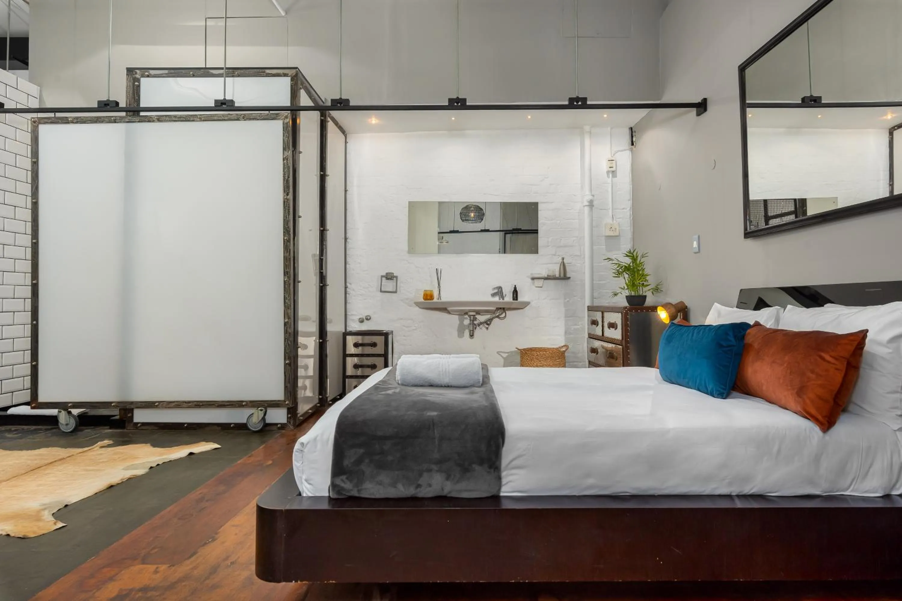 Wolroy House 206