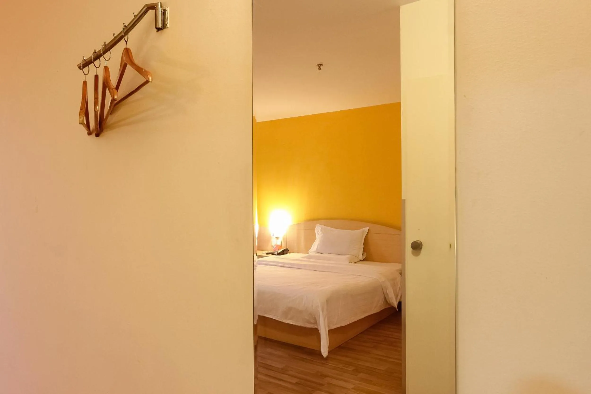 Decorative detail in 7Days Inn Guangzhou Shijing Jinbi Xincheng