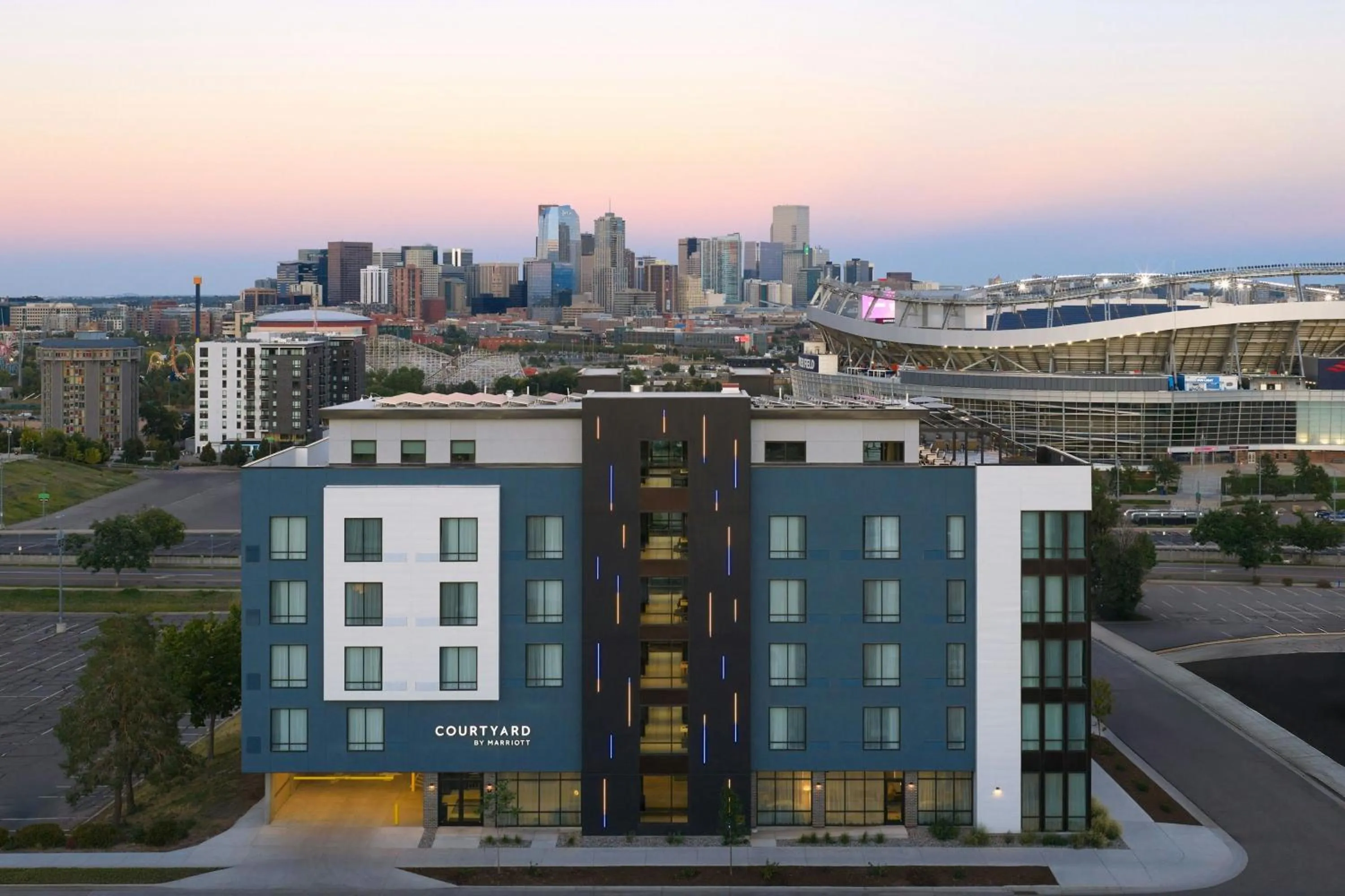 Property building in Courtyard by Marriott Denver Downtown West
