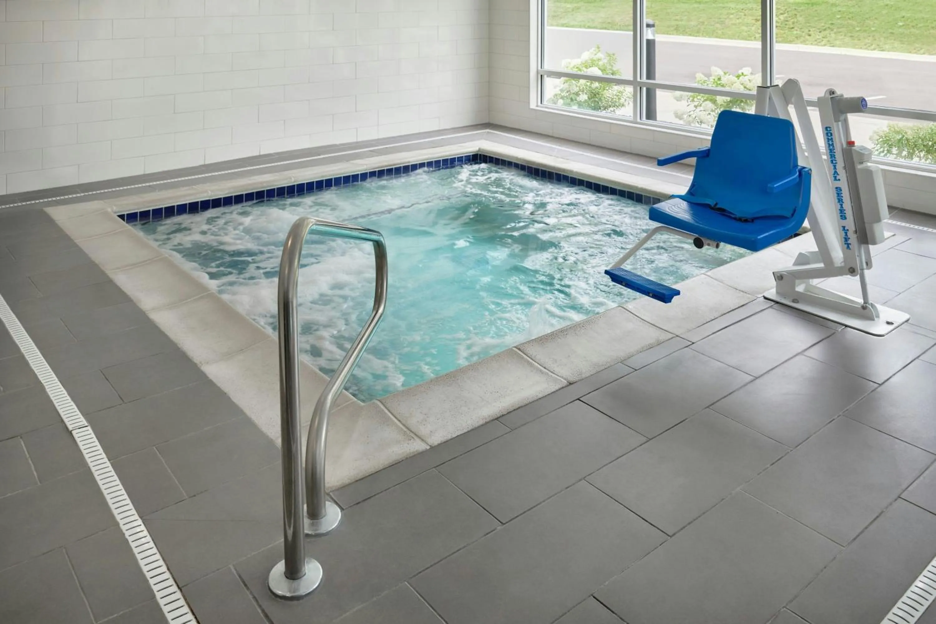 Swimming pool in TownePlace Suites by Marriott Lansing North