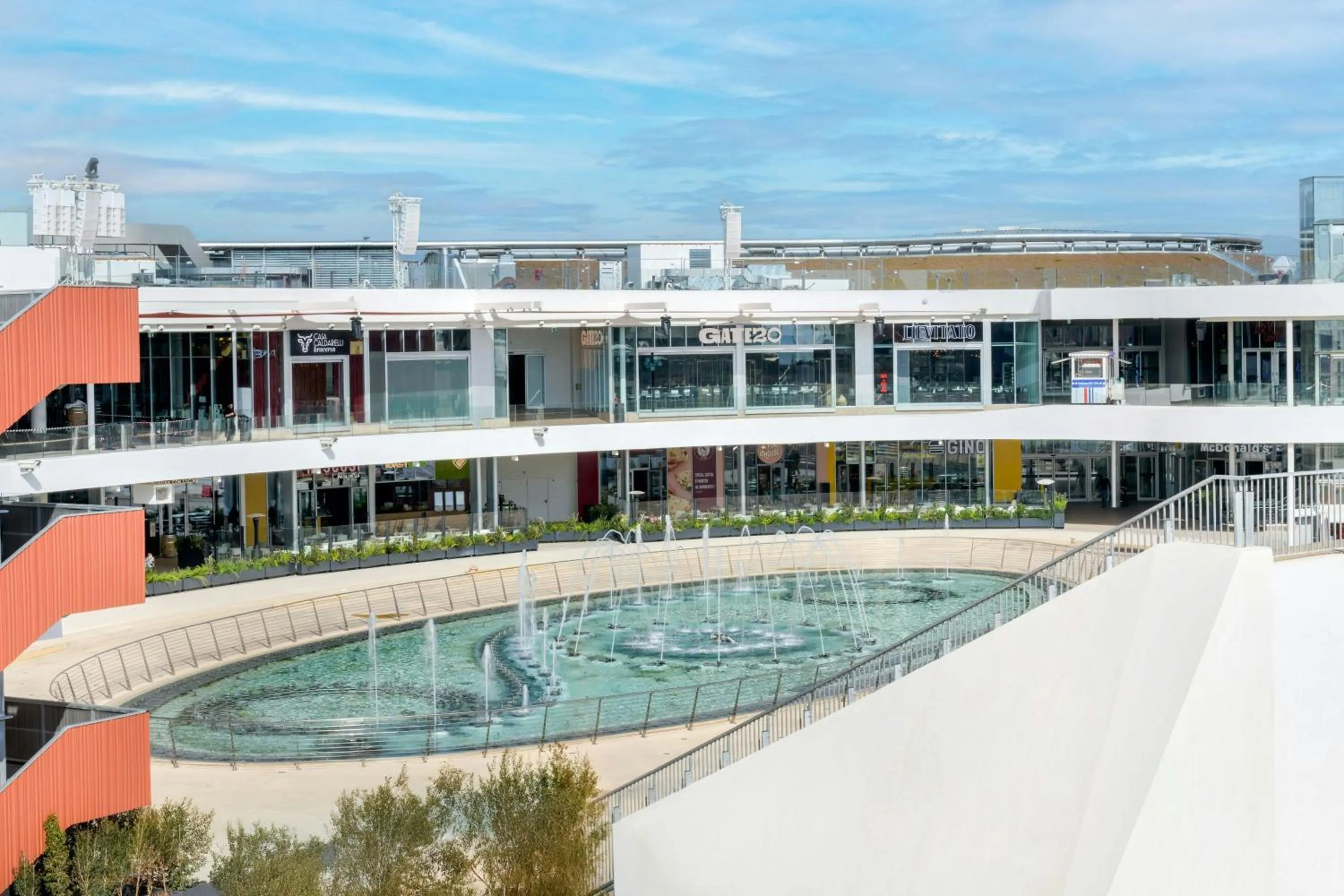 Photo of the whole room in Moxy Pompeii