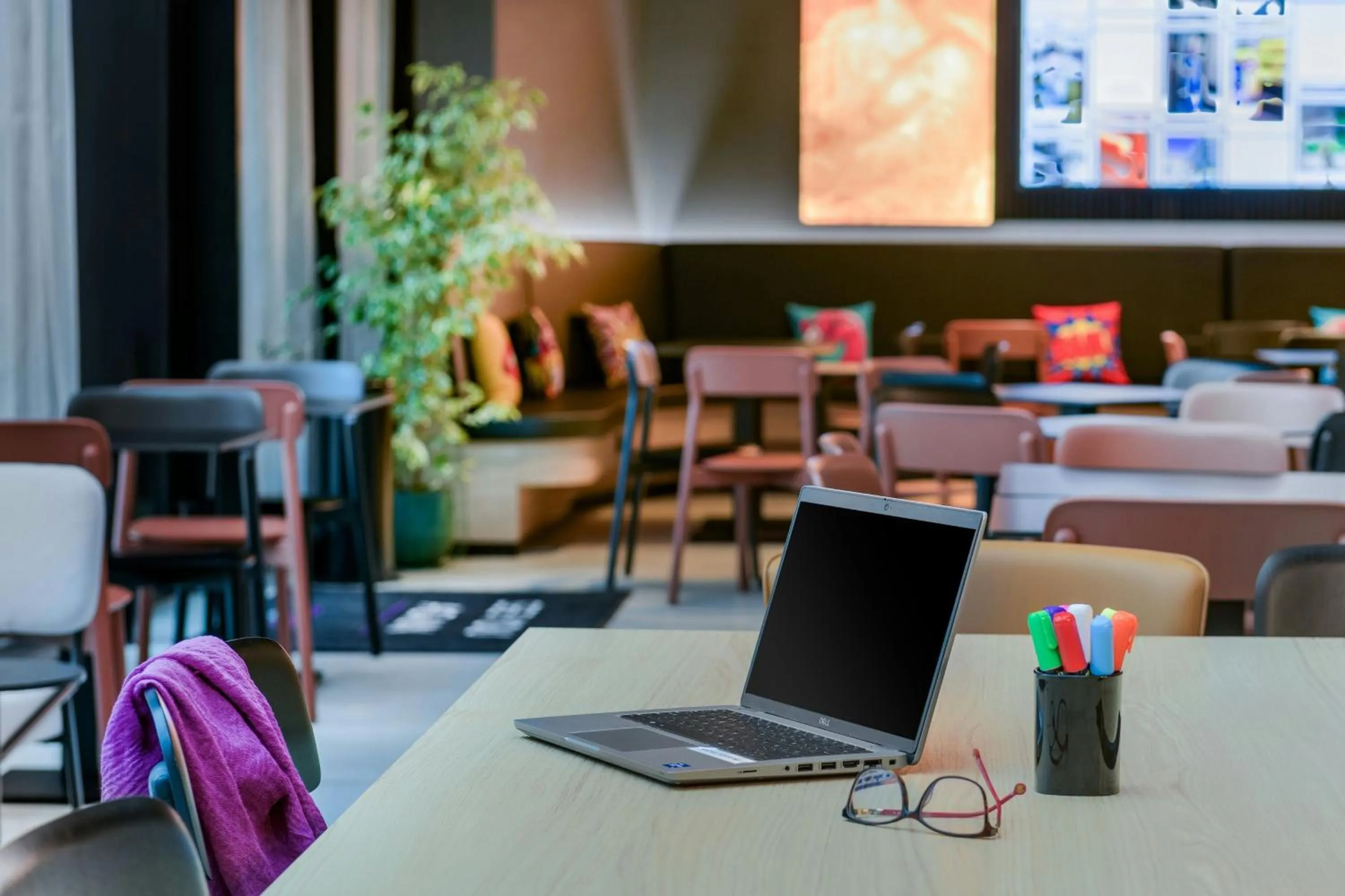 Lounge or bar in Moxy Pompeii