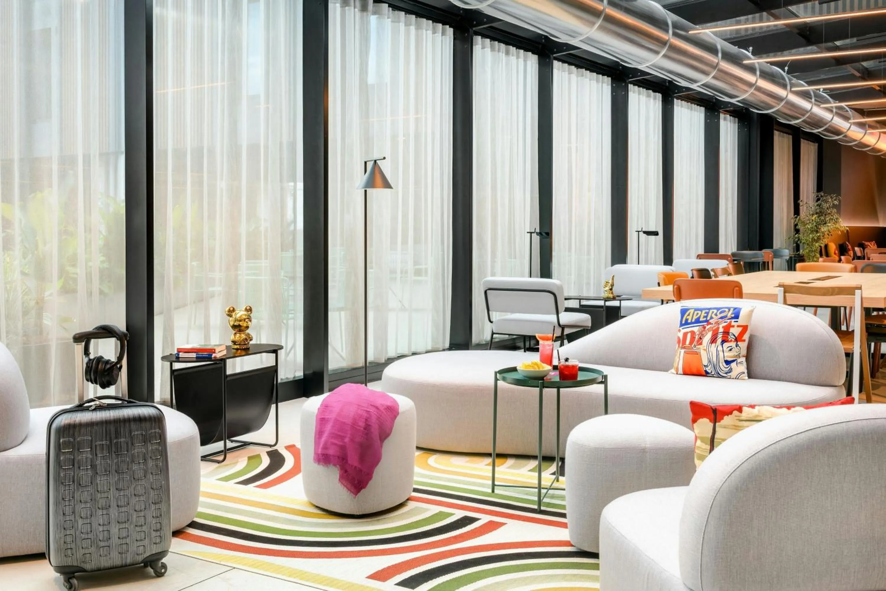 Lobby or reception in Moxy Pompeii