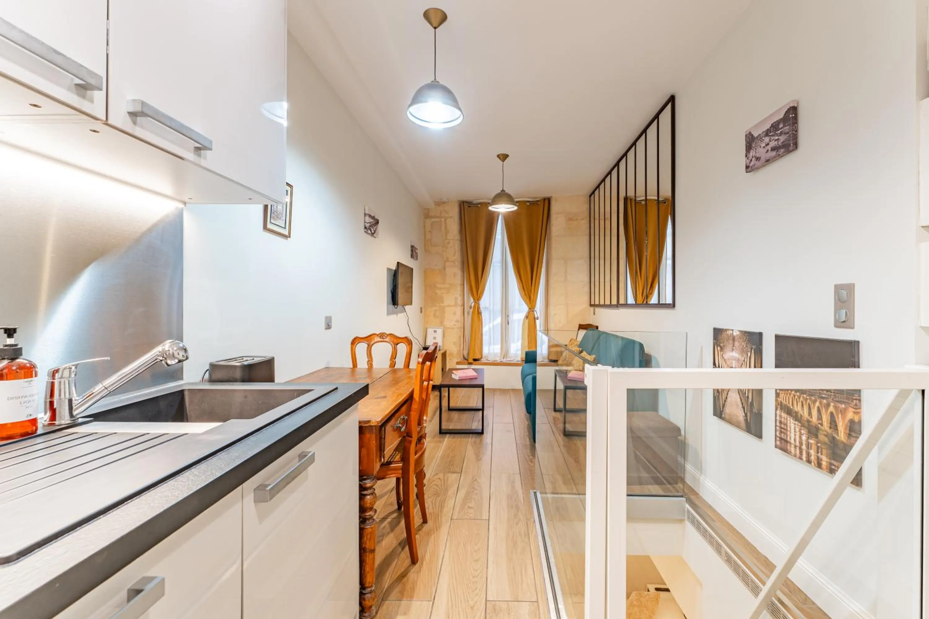 Duplex Climatisé en Hyper Centre de Bordeaux