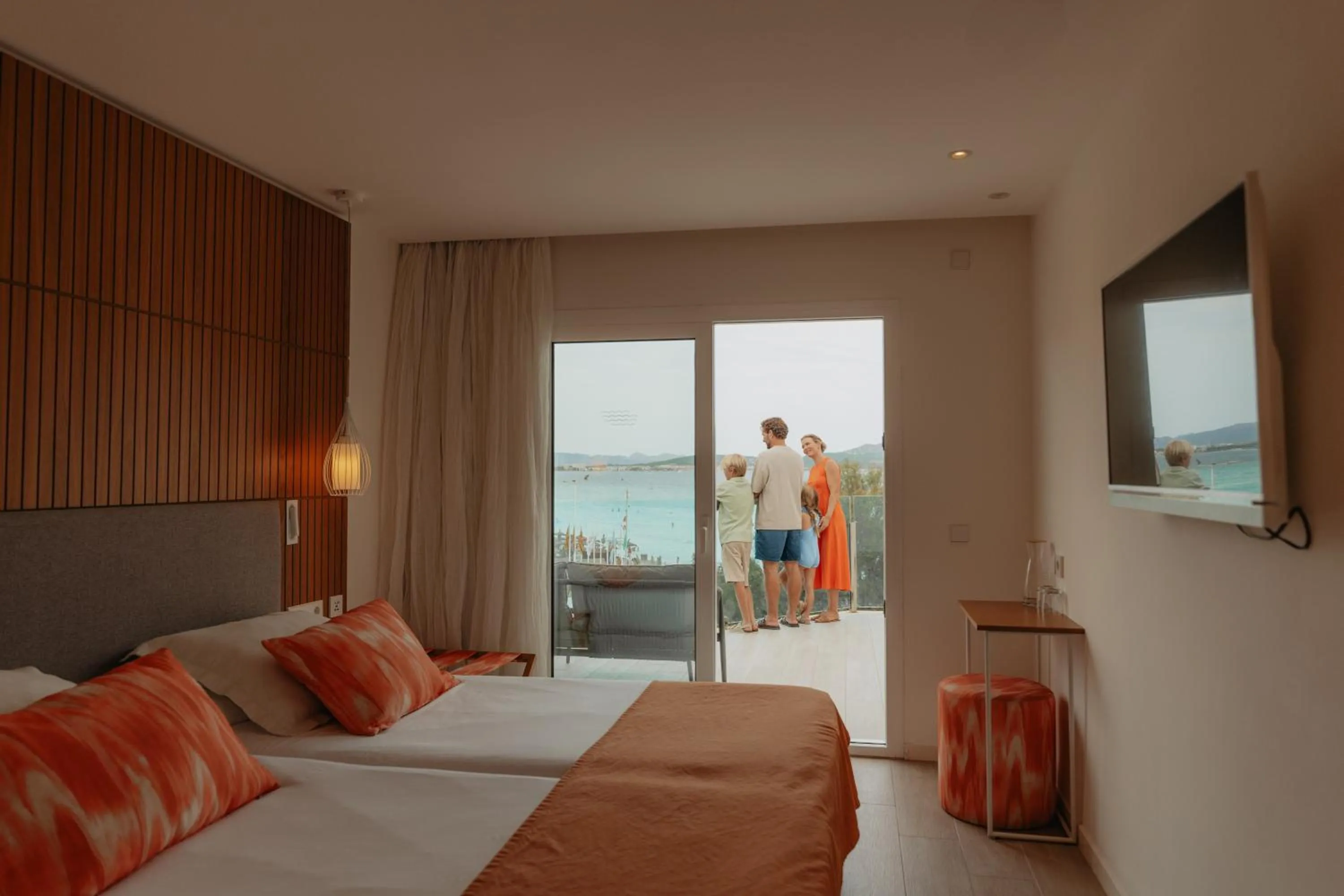 Sea view, Bed in Iberostar Waves Playa de Muro