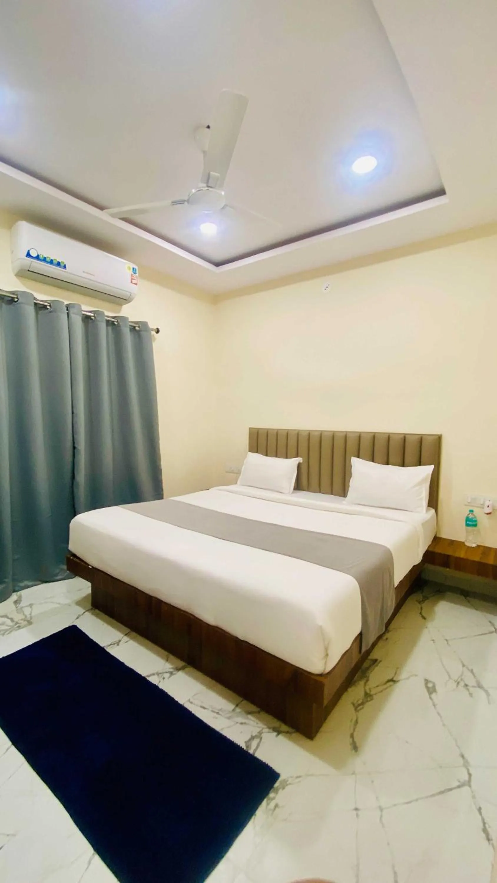 Bed in Hotel Krishnarchana