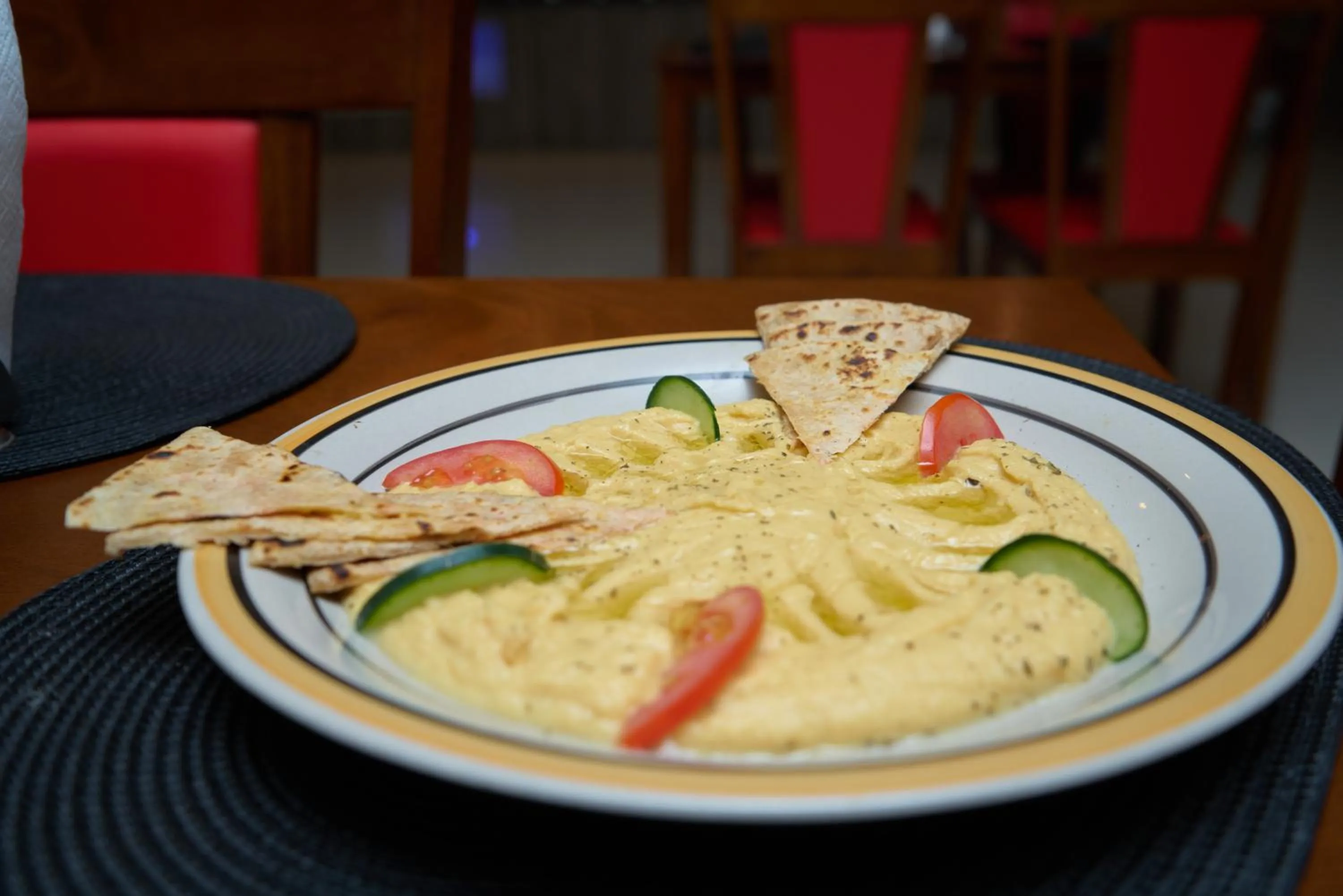 Restaurant/places to eat in Mika Convention Center