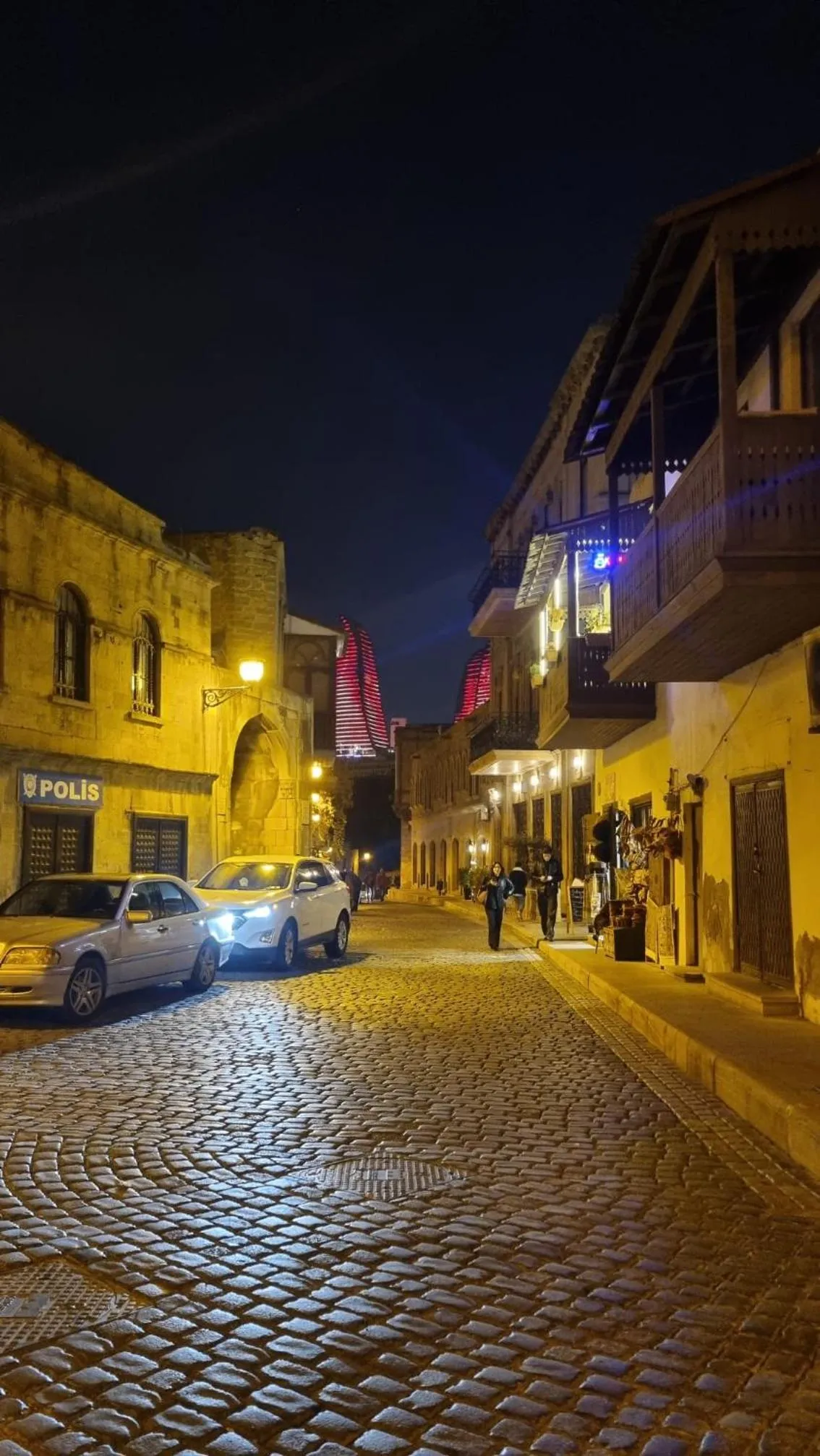 Property building in Apartments History 1870