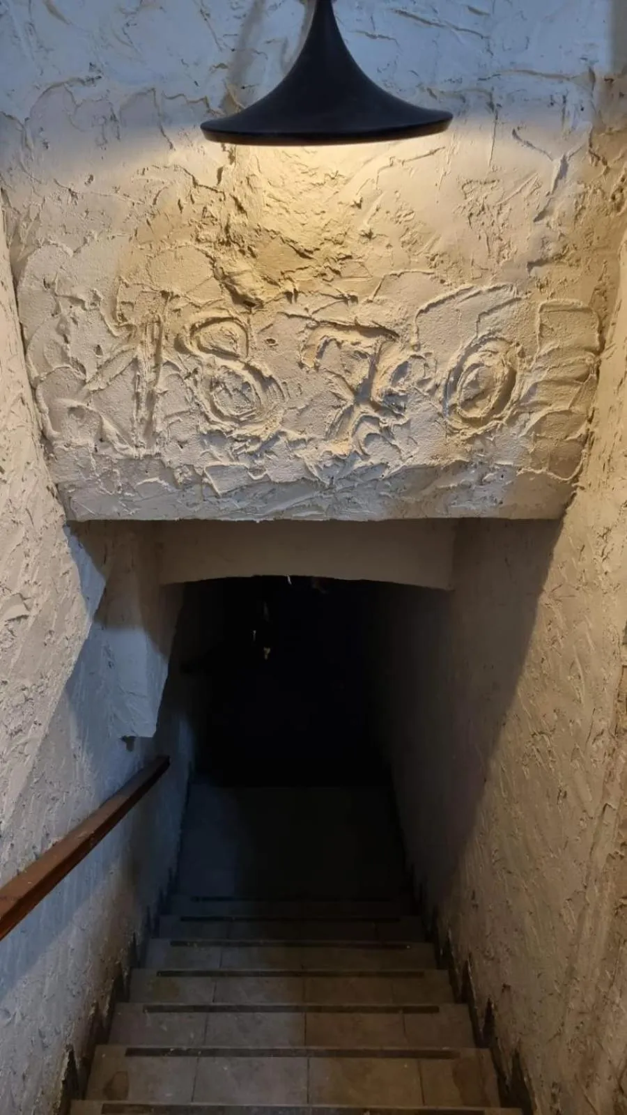 Text overlay in Apartments History 1870