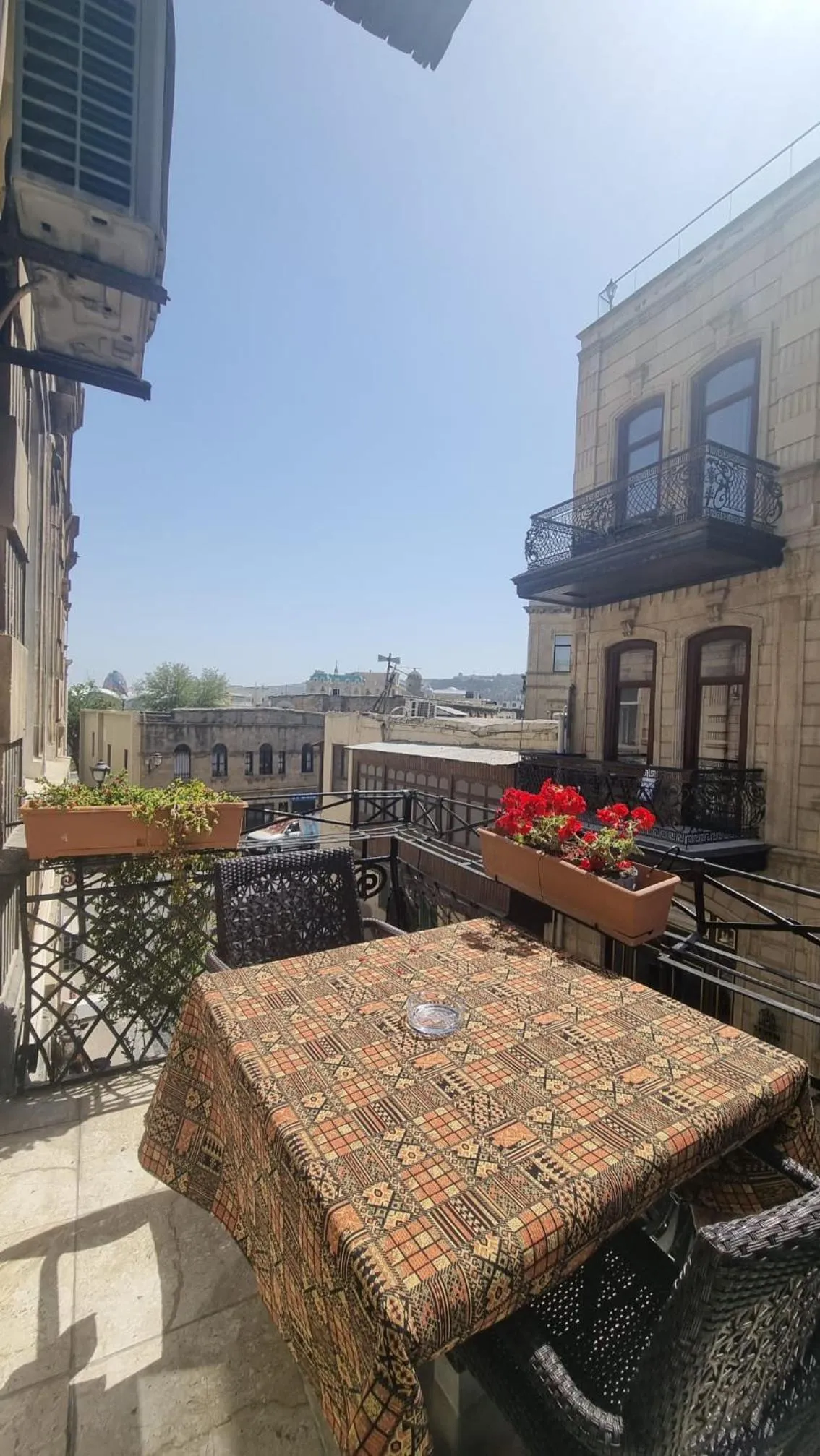 Property building in Apartments History 1870