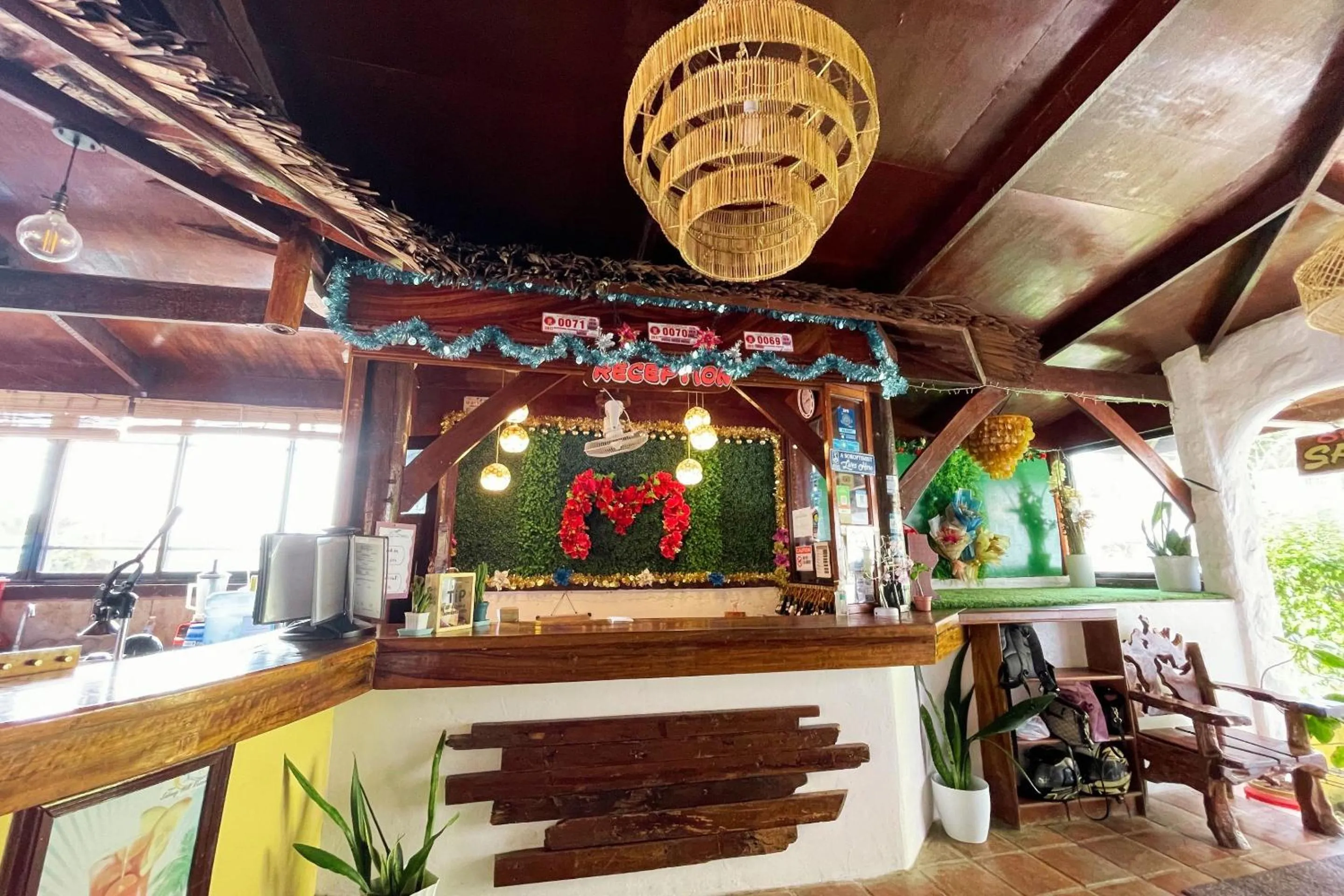 Lounge or bar in Oriental Hill Sabang Resort Puerto Galera