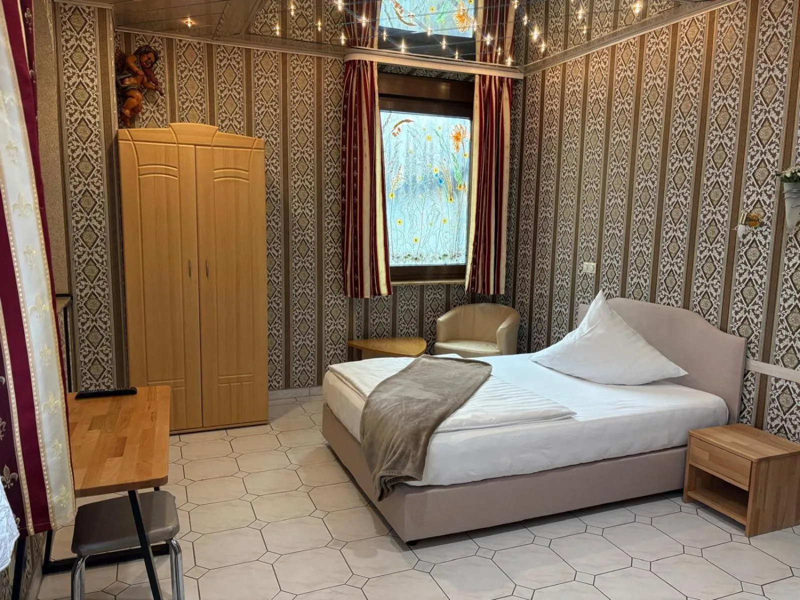 Bed in Central Hotel