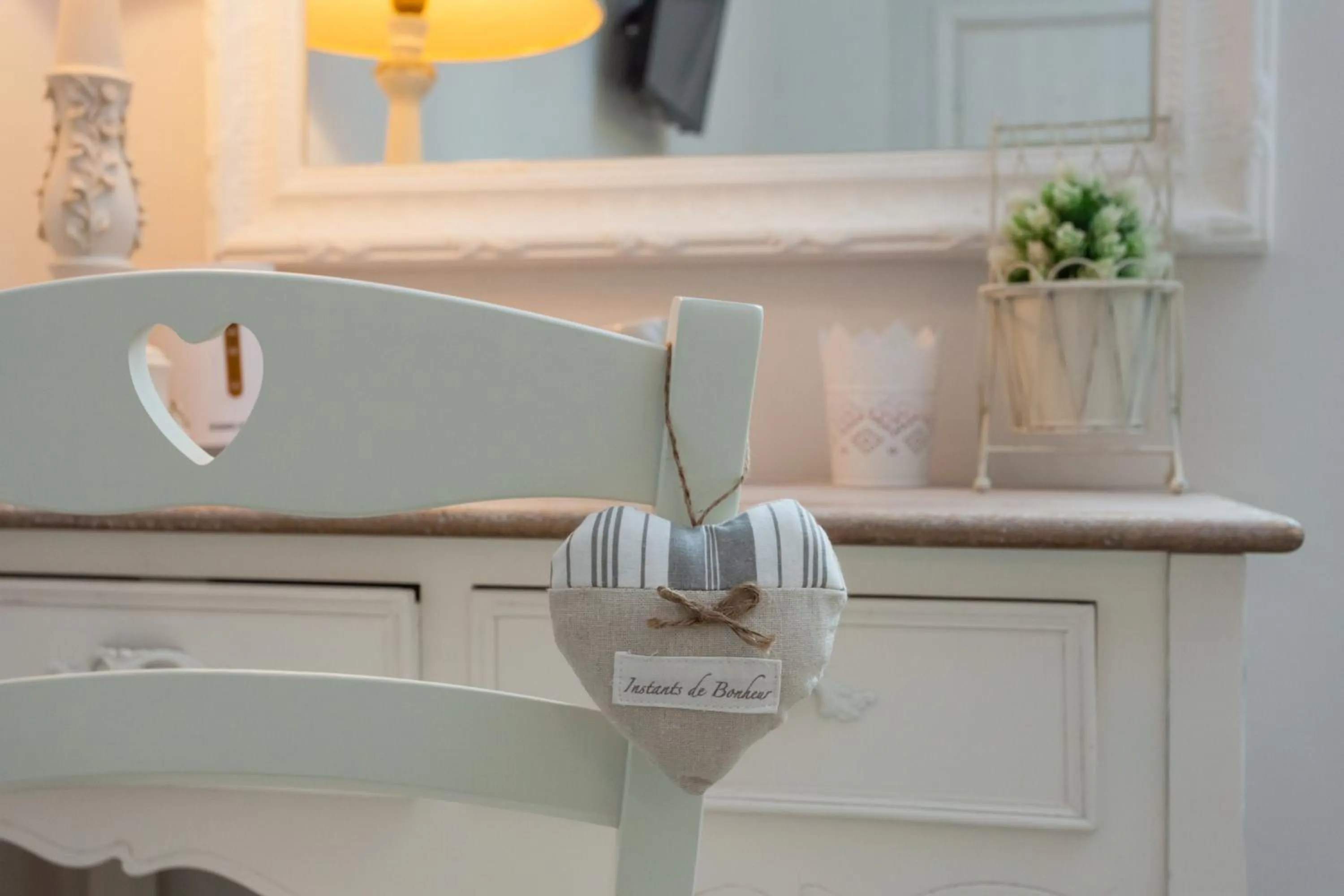 Decorative detail in B&B Vatican's Keys