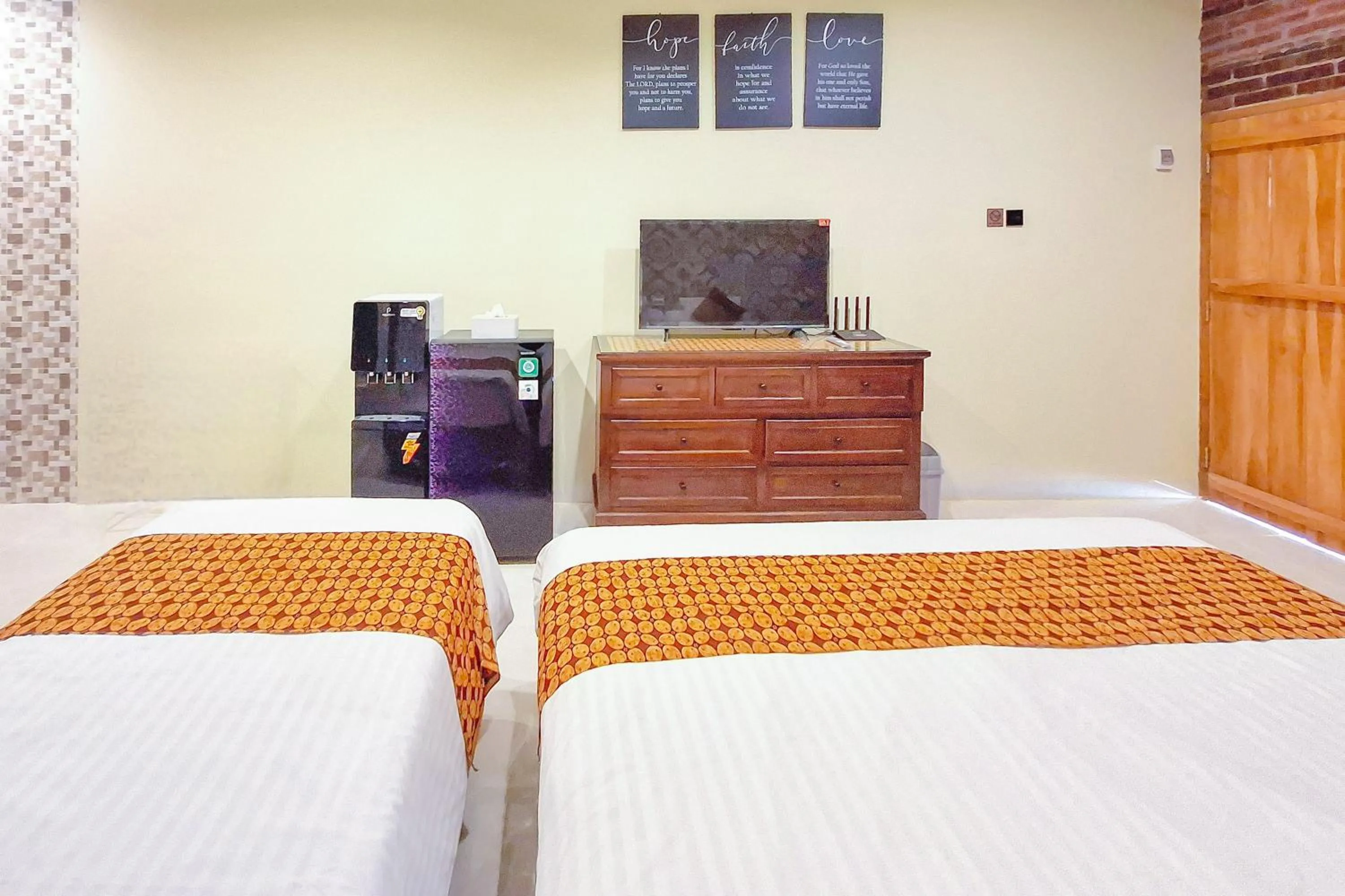 Bedroom, Bed in Omah Kampoeng Near UKSW Salatiga Mitra RedDoorz