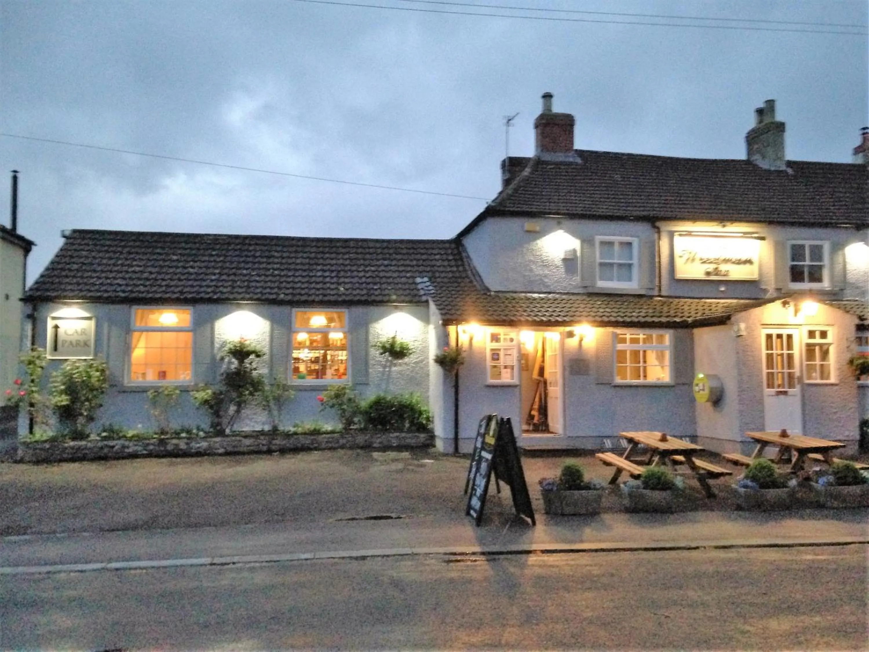 Facade/entrance in The Woodman Inn