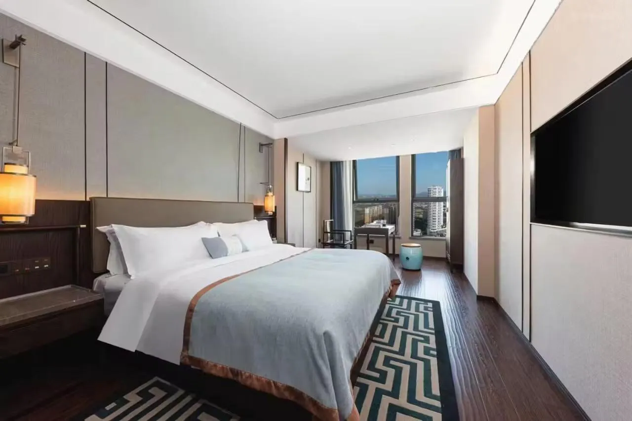Till Bright Hotel Huaihua High-speed Railway South Station Wanda Plaza