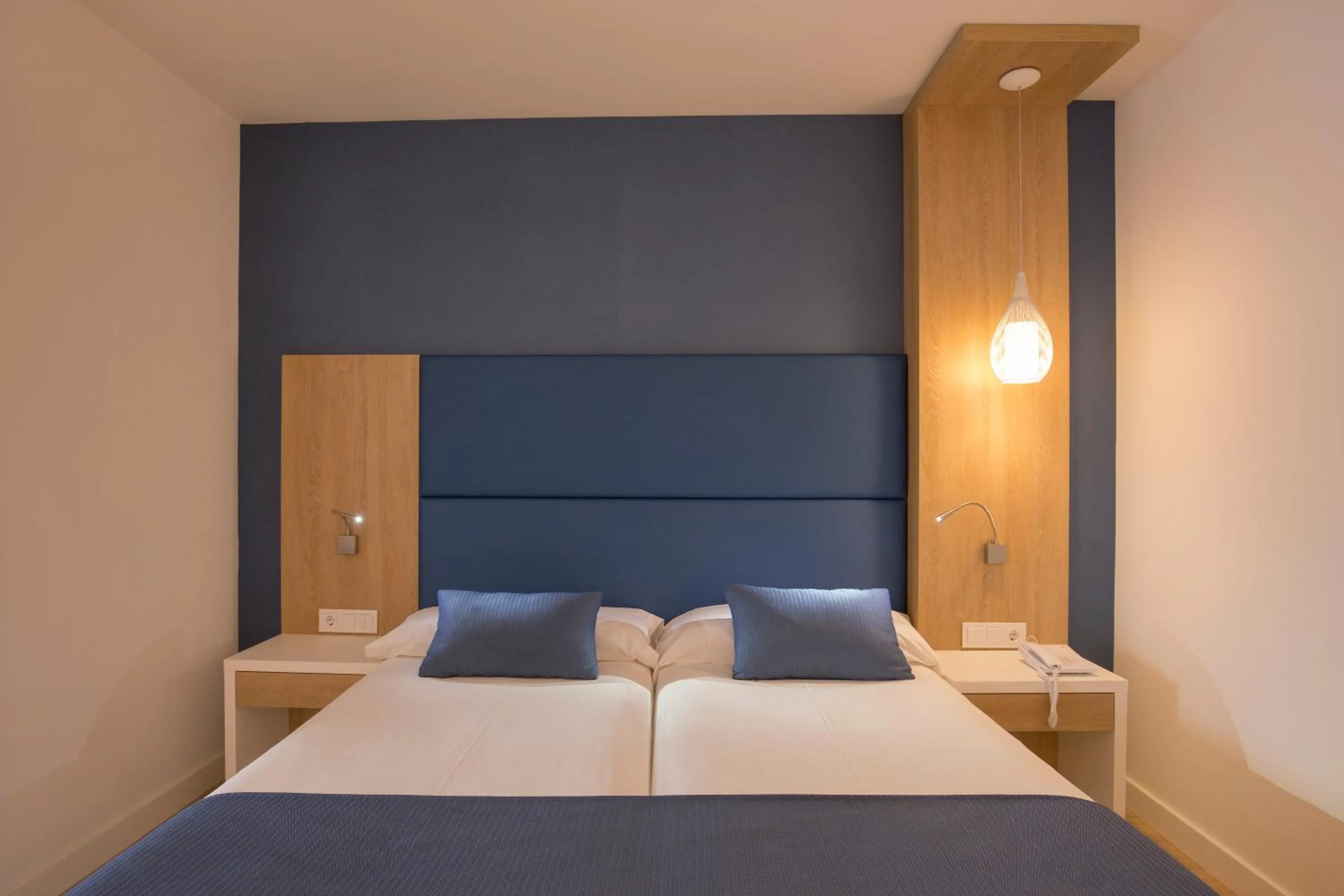 Bedroom, Bed in Hotel Bella Playa & Spa