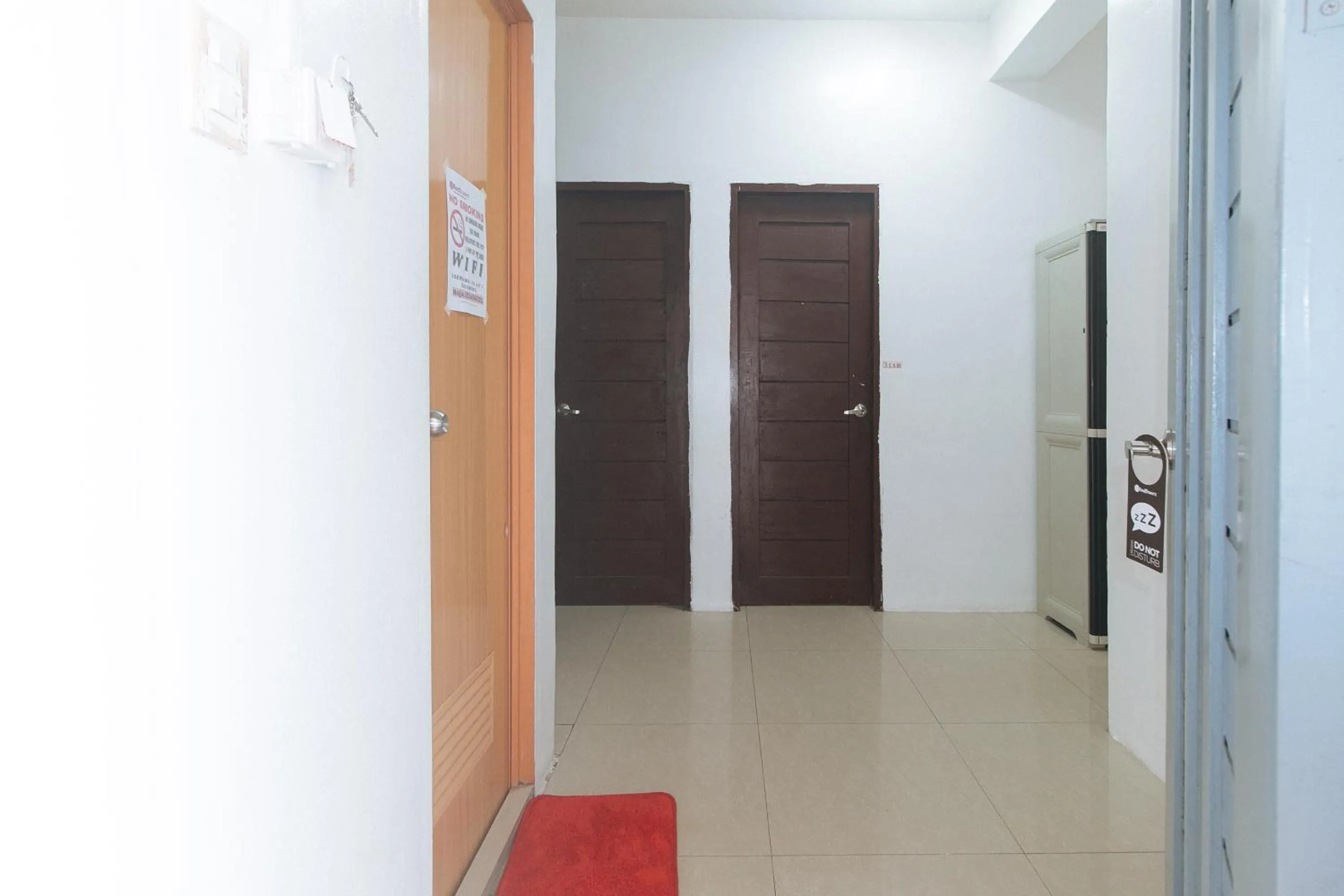 Bedroom in RedDoorz at Najar Residences near NAIA Terminal