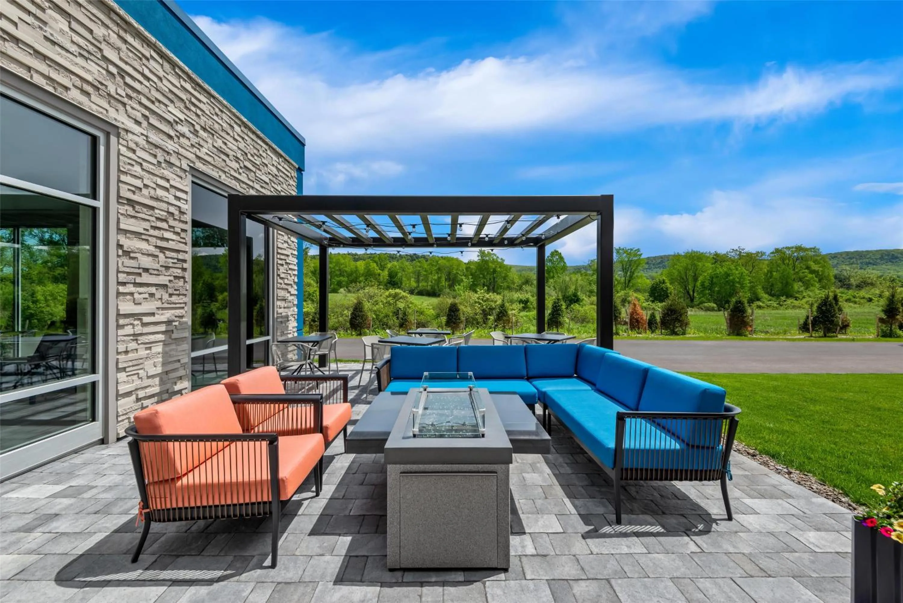 Patio in Hampton Inn Cooperstown