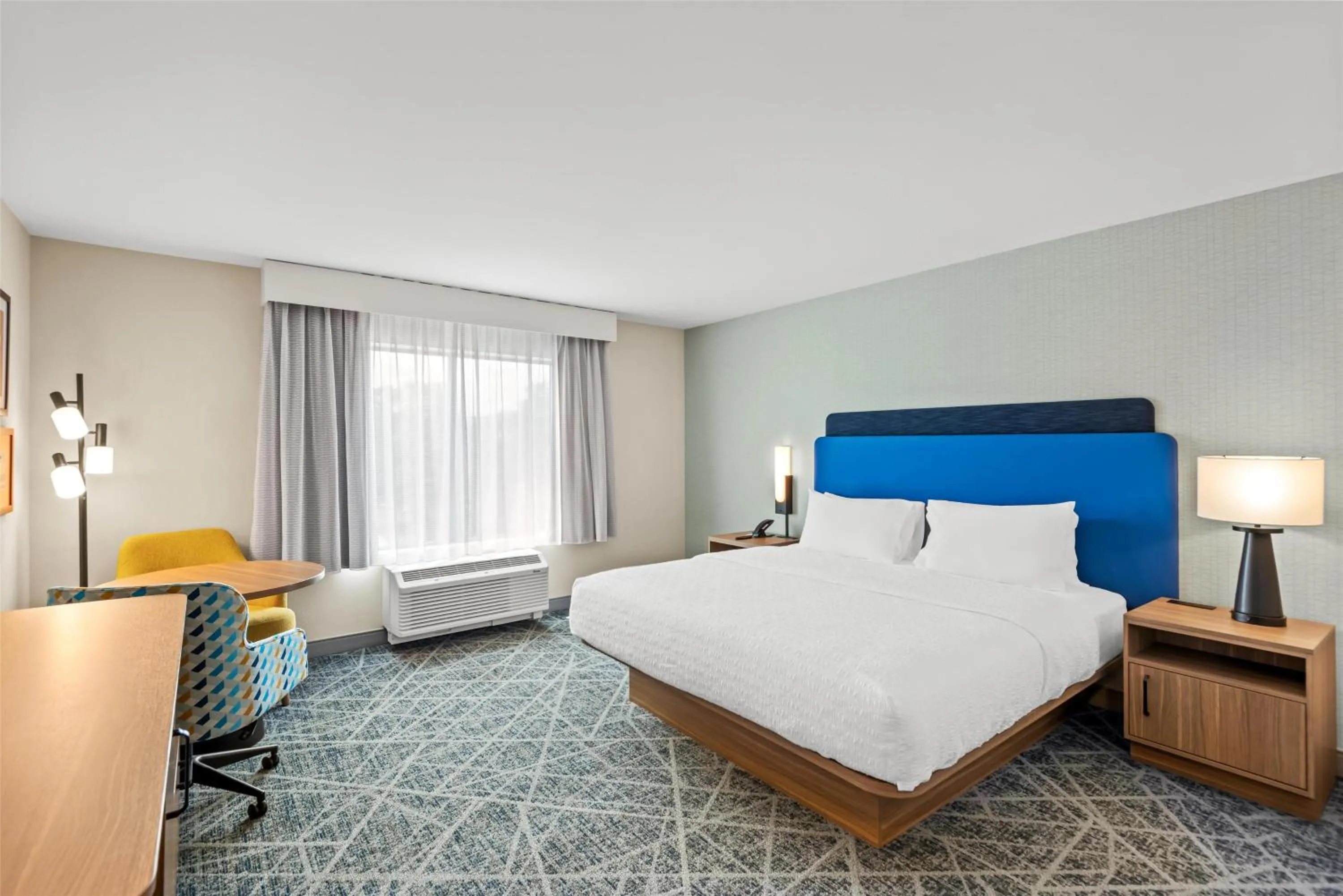 Bed in Hampton Inn Cooperstown