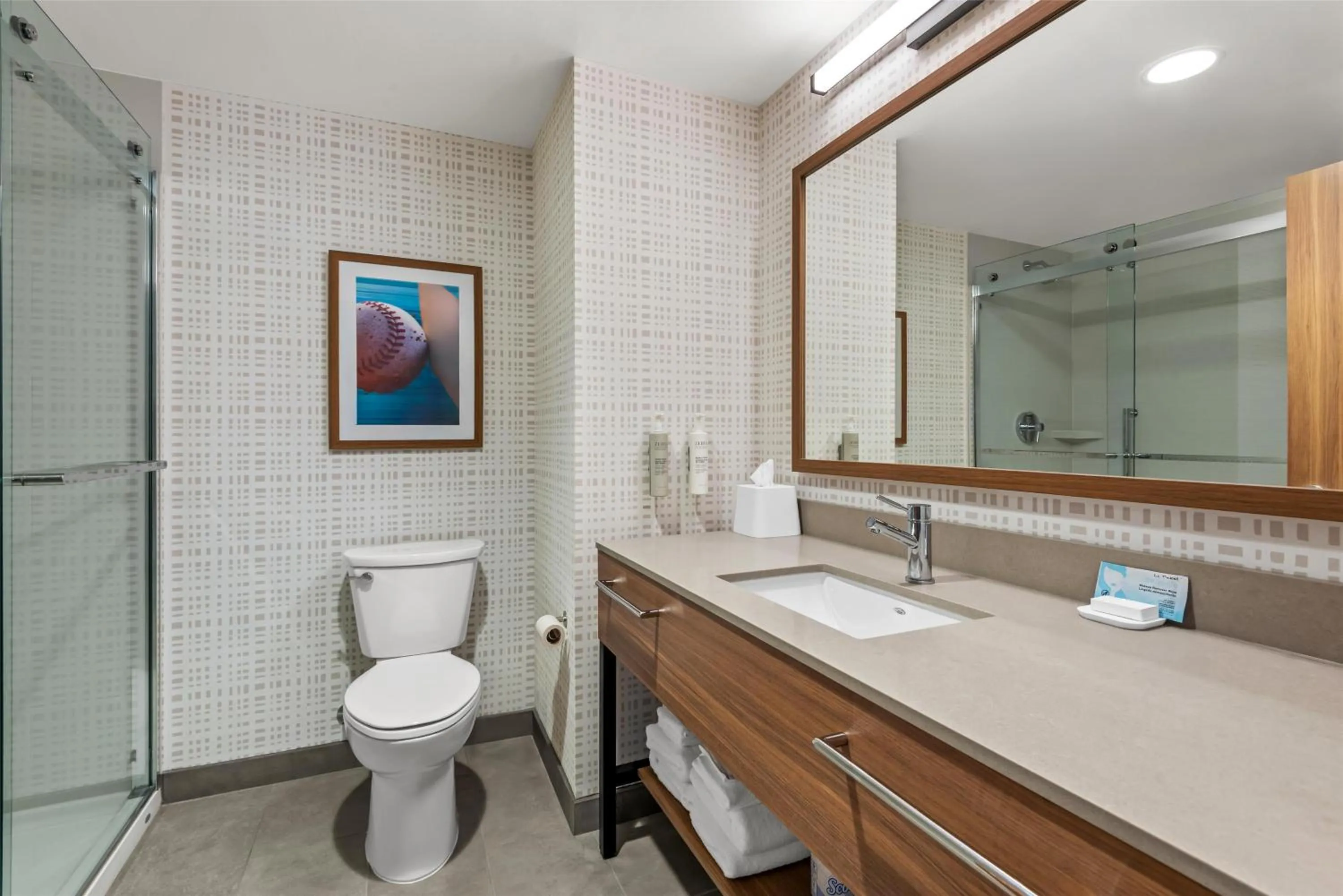 Bathroom in Hampton Inn Cooperstown