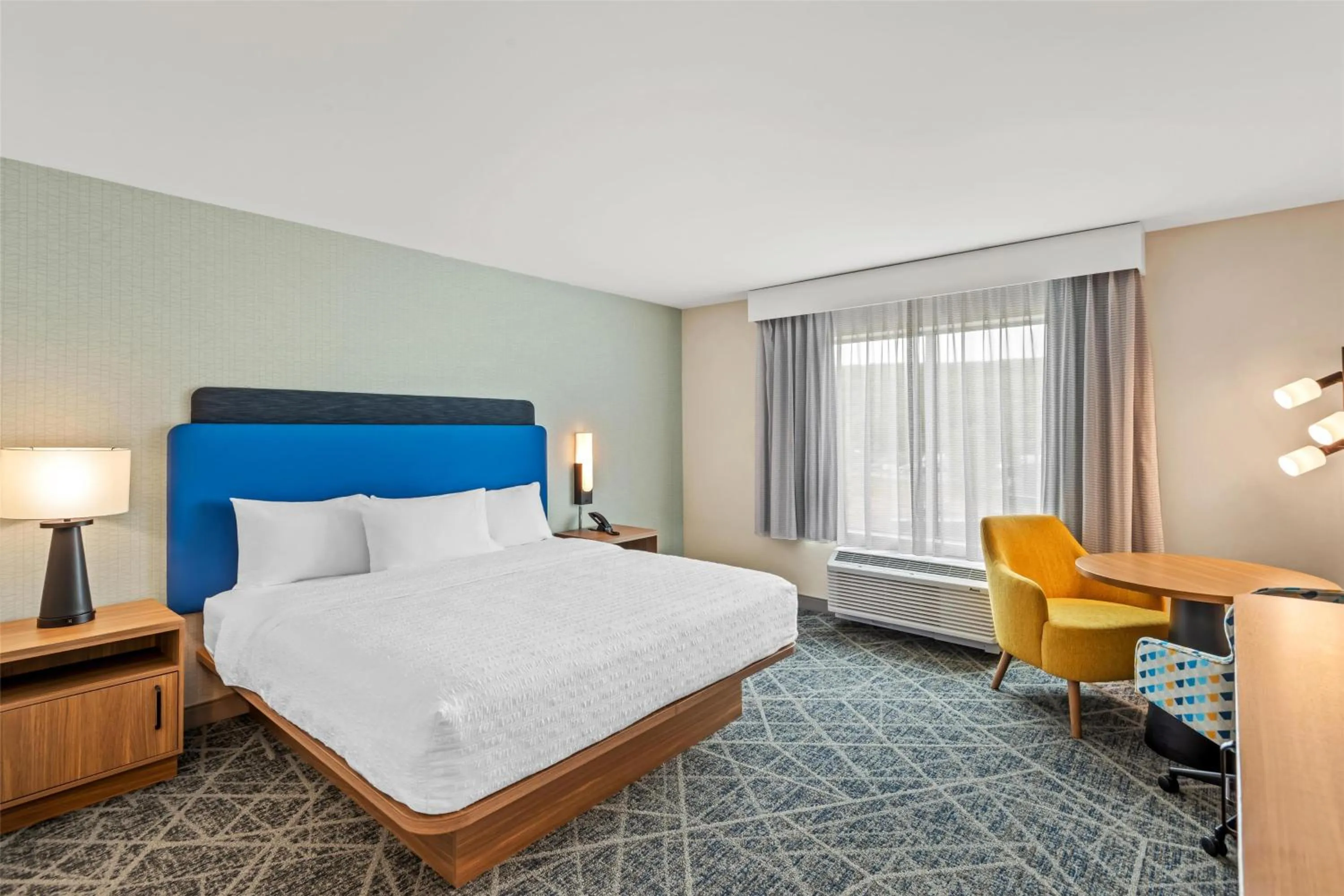 Bed in Hampton Inn Cooperstown