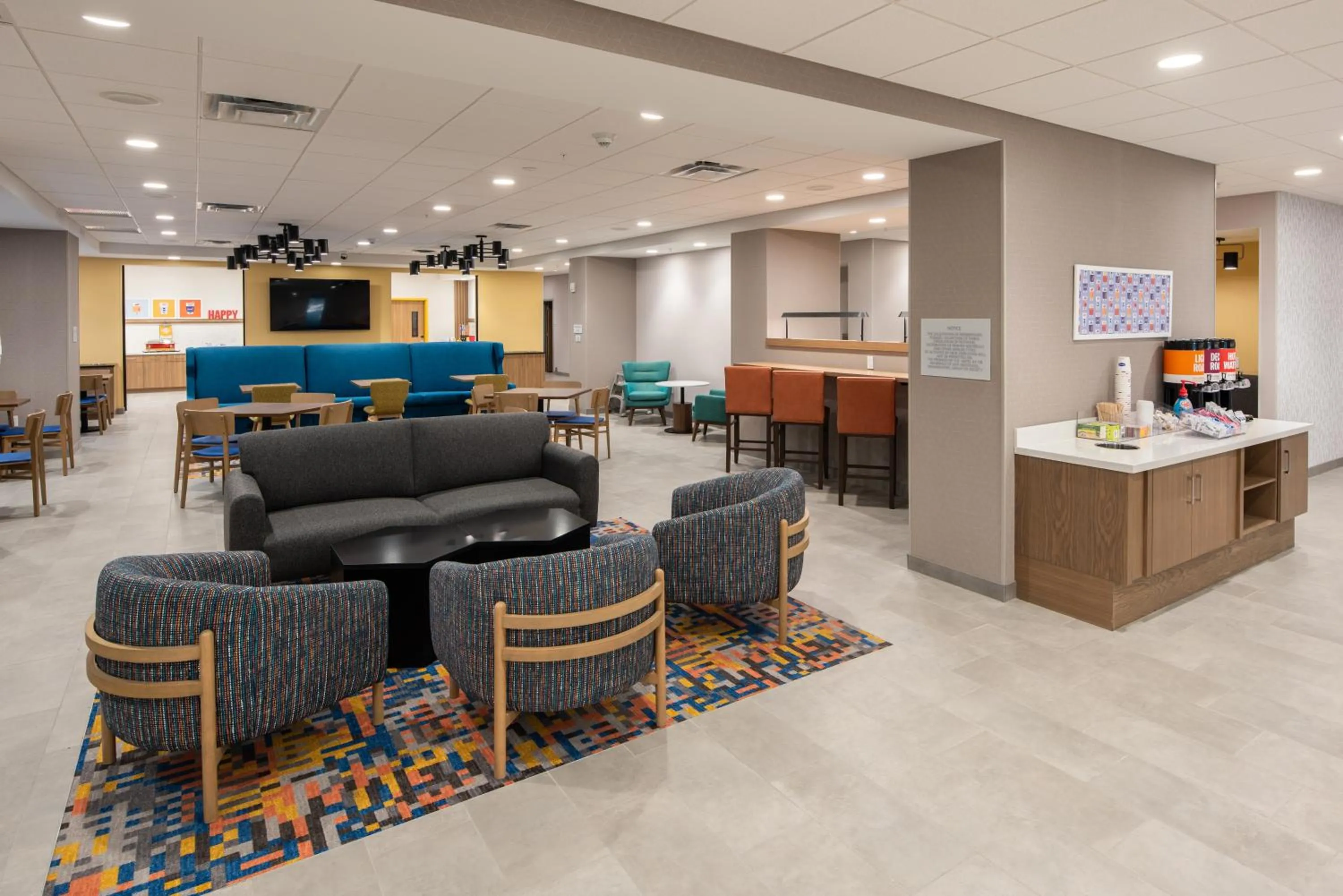 Seating area in Hampton Inn Cooperstown